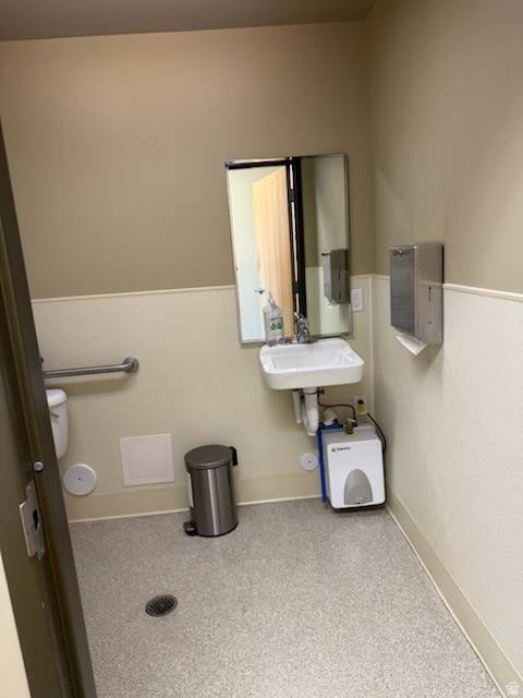 West Jordan, UT 84084,6756 S AIRPORT RD