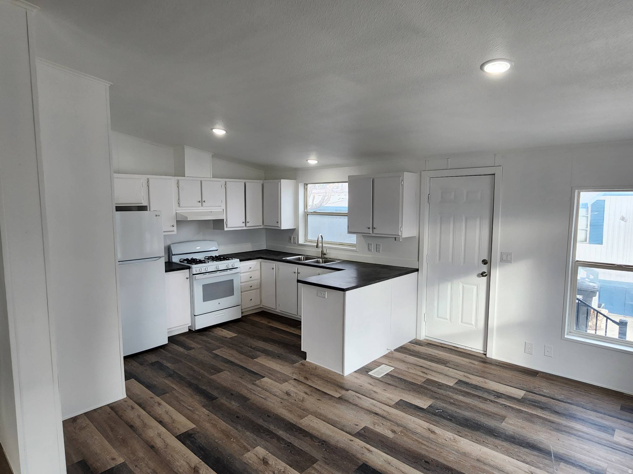 Salt Lake City, UT 84104,1594 W 400 S #67