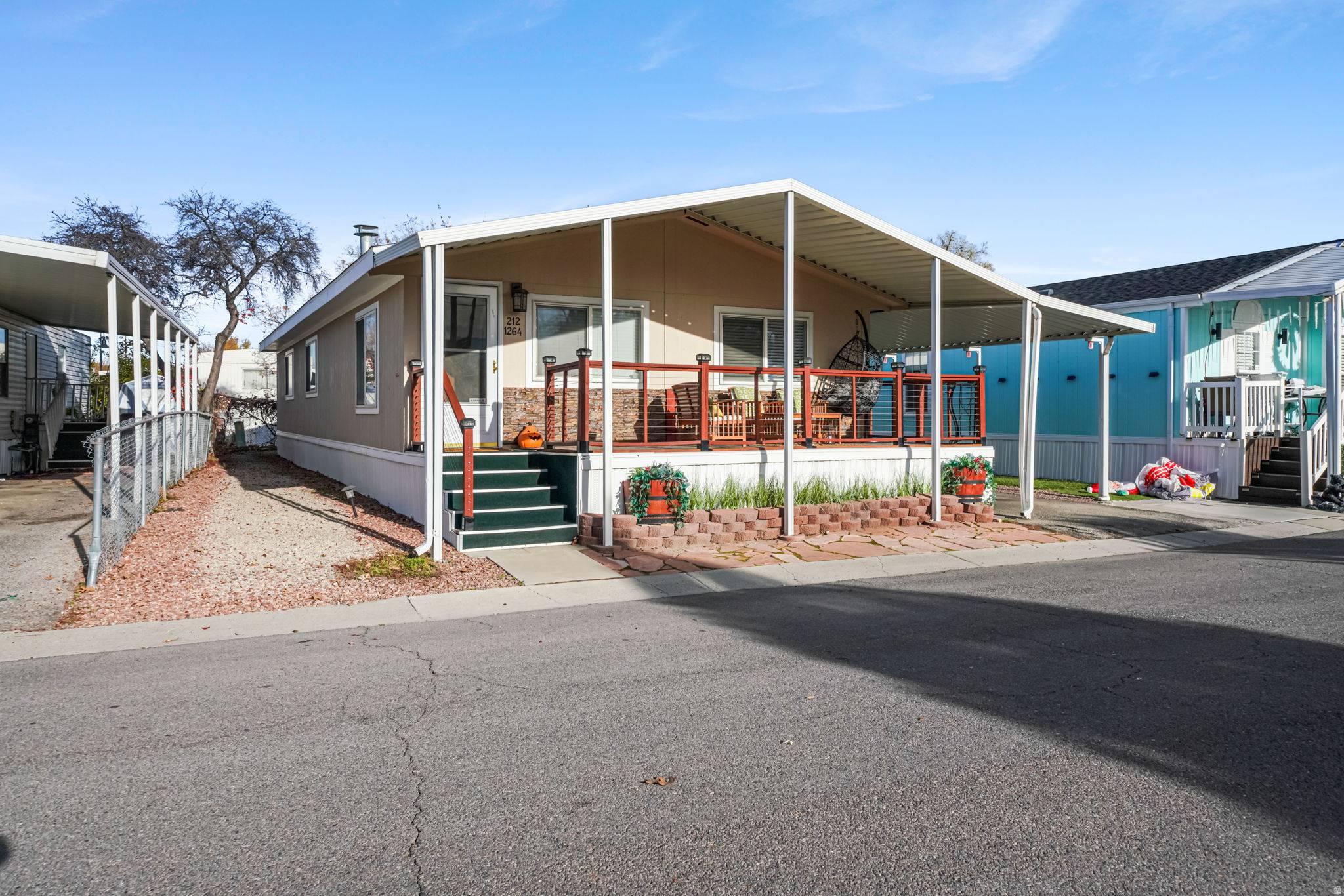 Salt Lake City, UT 84123,1264 W CANARY ST