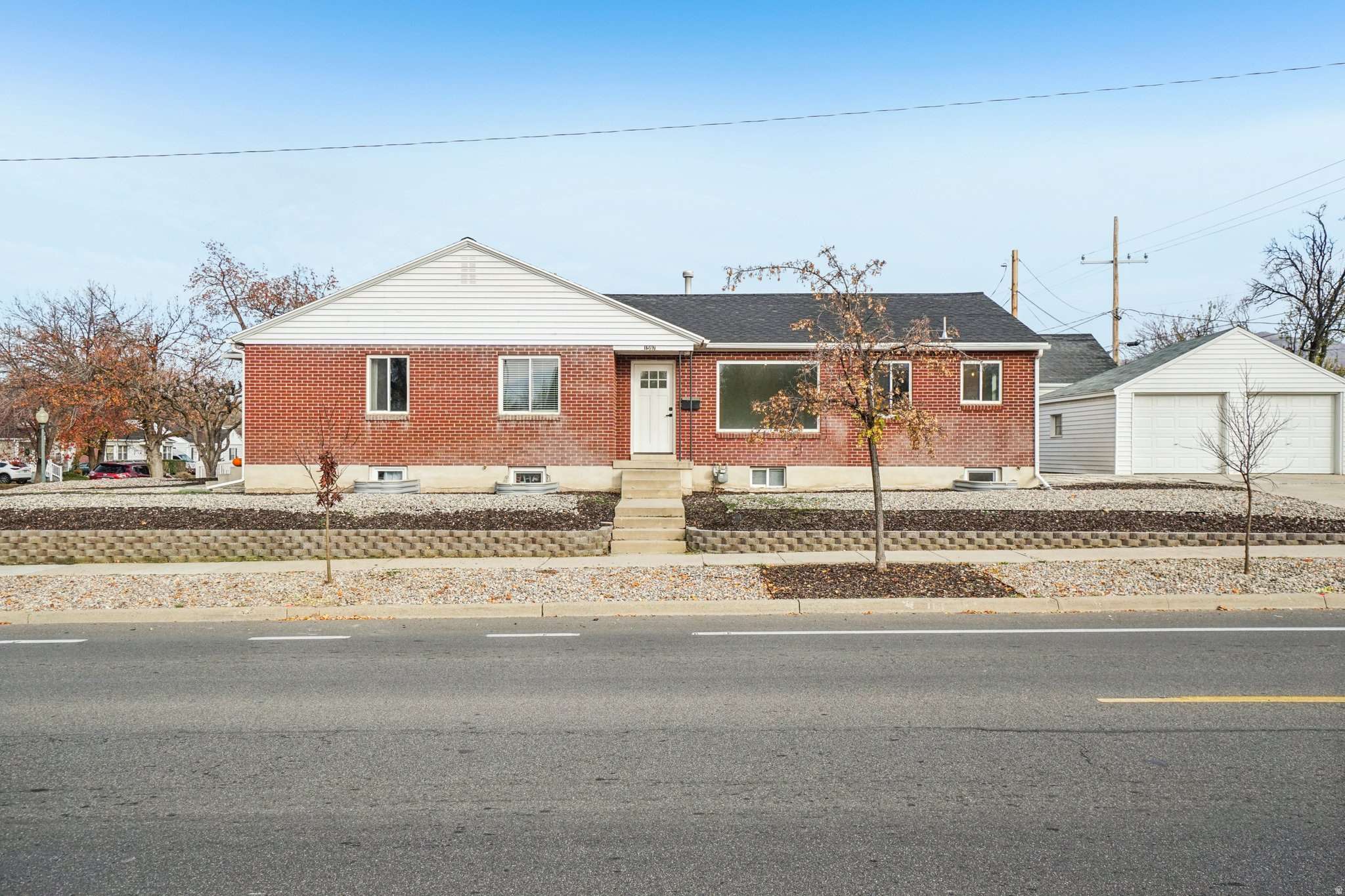 Salt Lake City, UT 84106,1597 E 2700 ST S