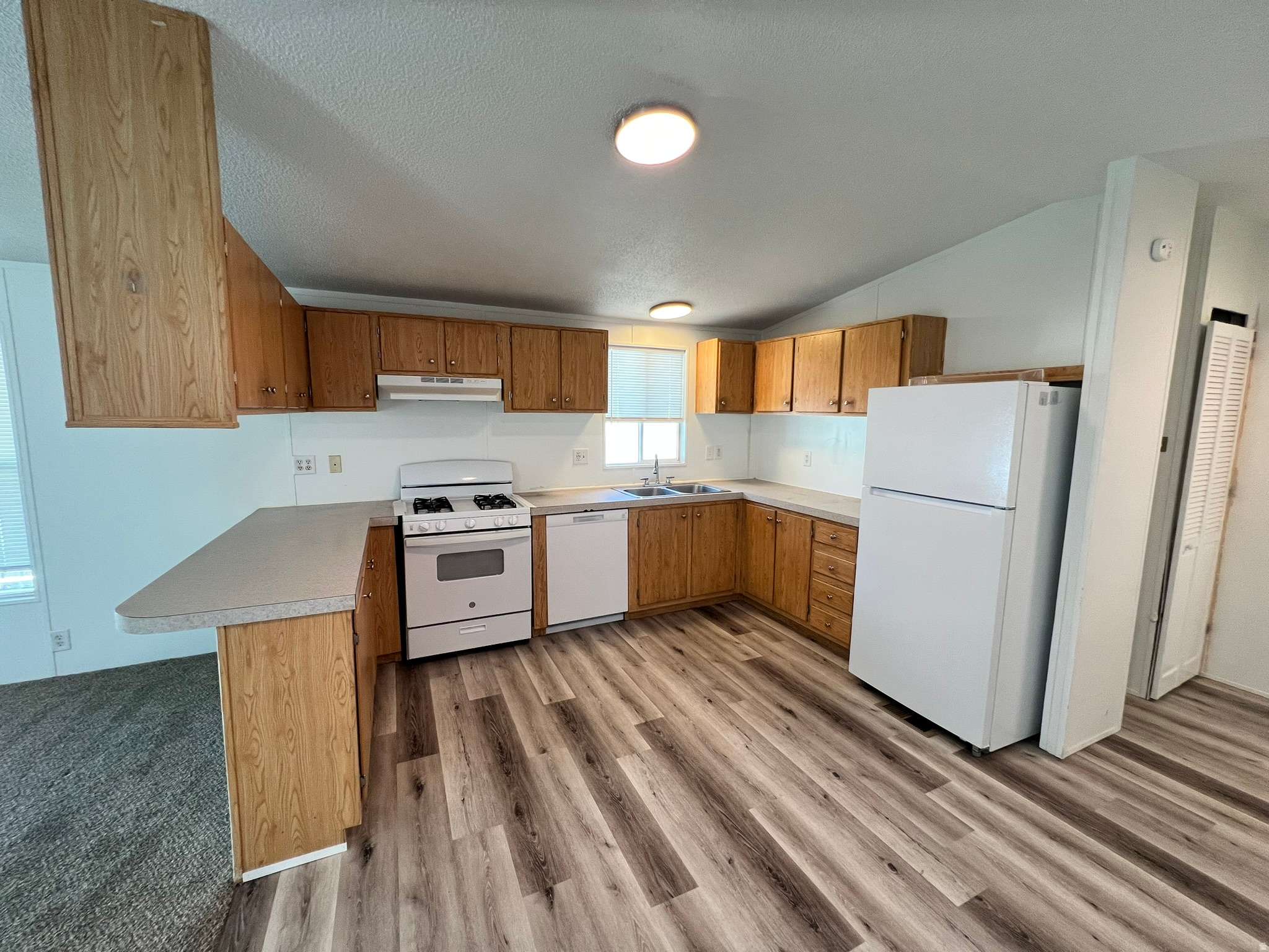 North Salt Lake, UT 84054,174 E PELLINORE ST S