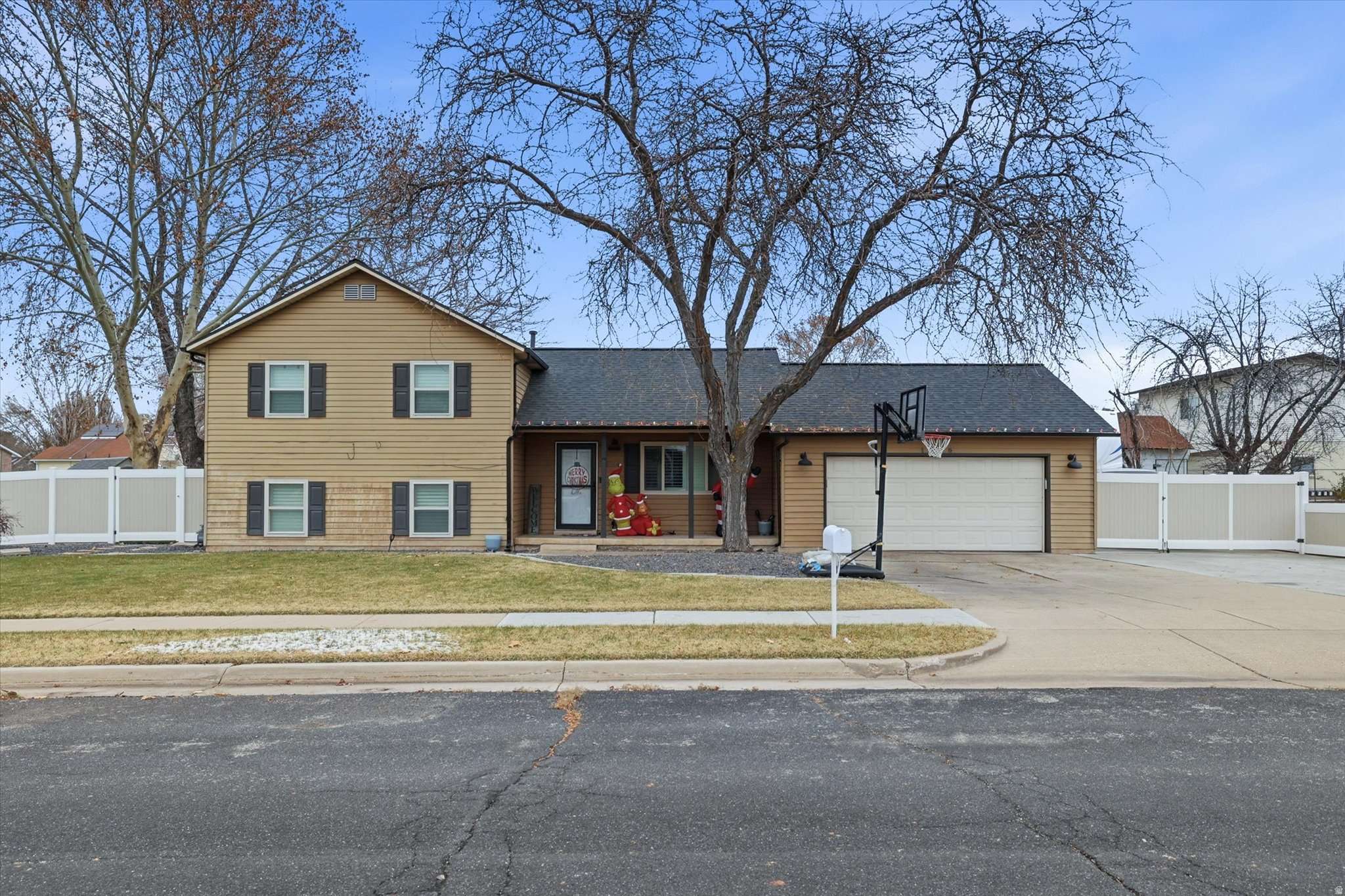 Clinton, UT 84015,1154 W 2600 N