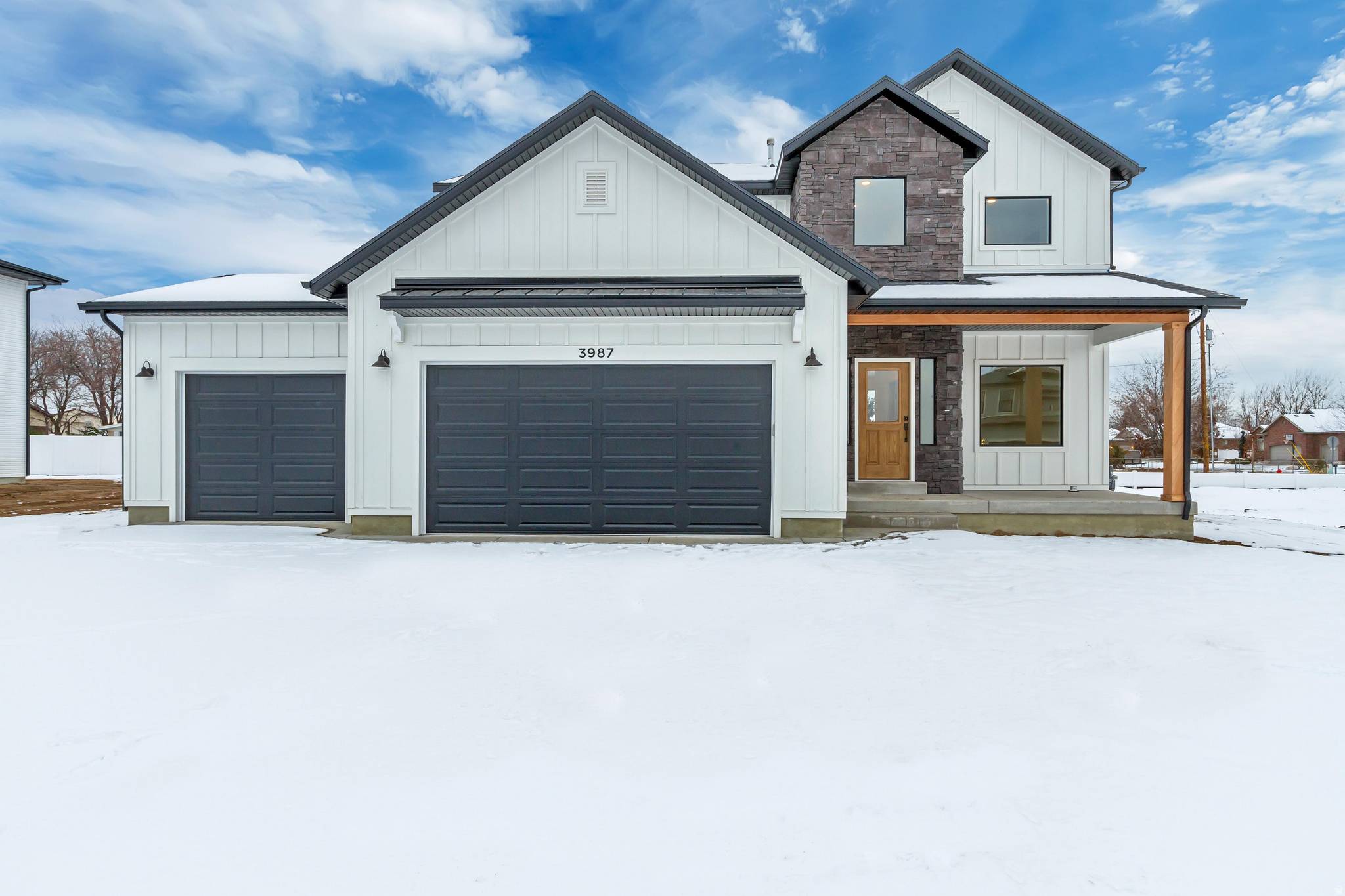 Nibley, UT 84321,3318 S 1000 W