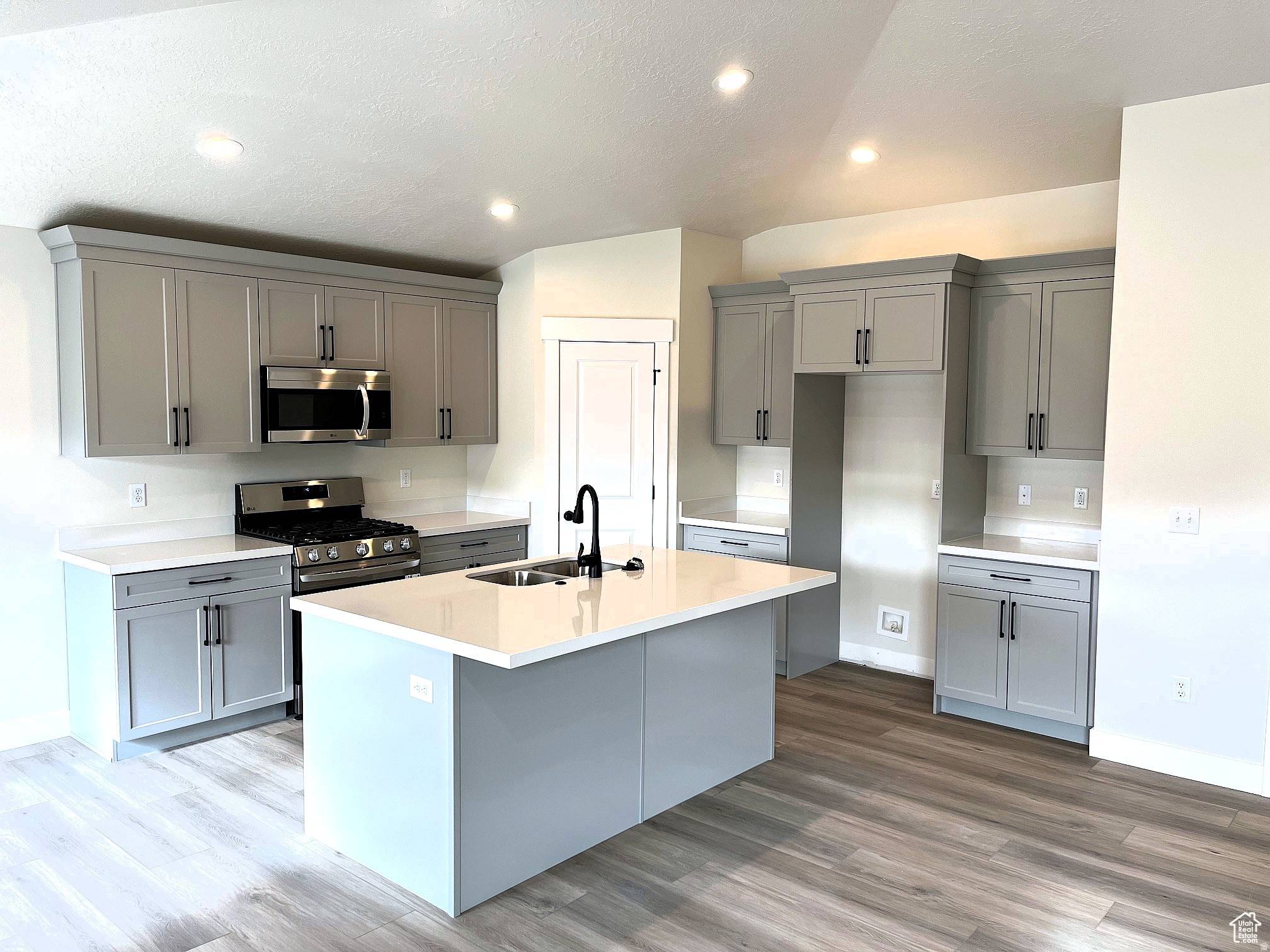 Tooele, UT 84074,1206 N BERRA BLVD