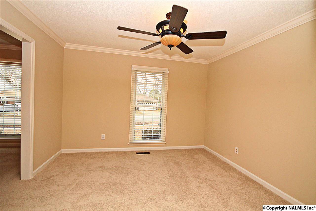 Huntsville, AL 35803,9409 Valley Lane