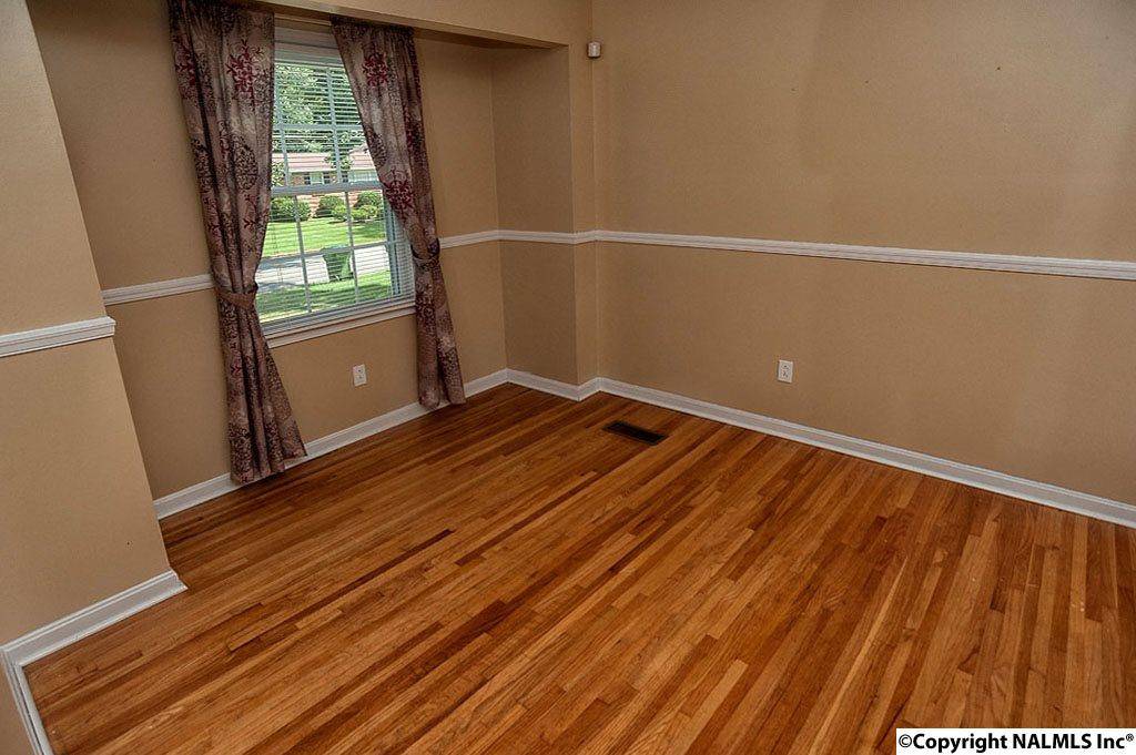 Huntsville, AL 35806,6623 Robinhood Lane