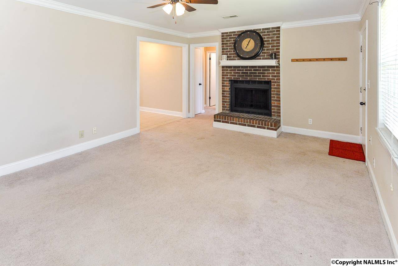 Huntsville, AL 35803,14023 Mariellen Road