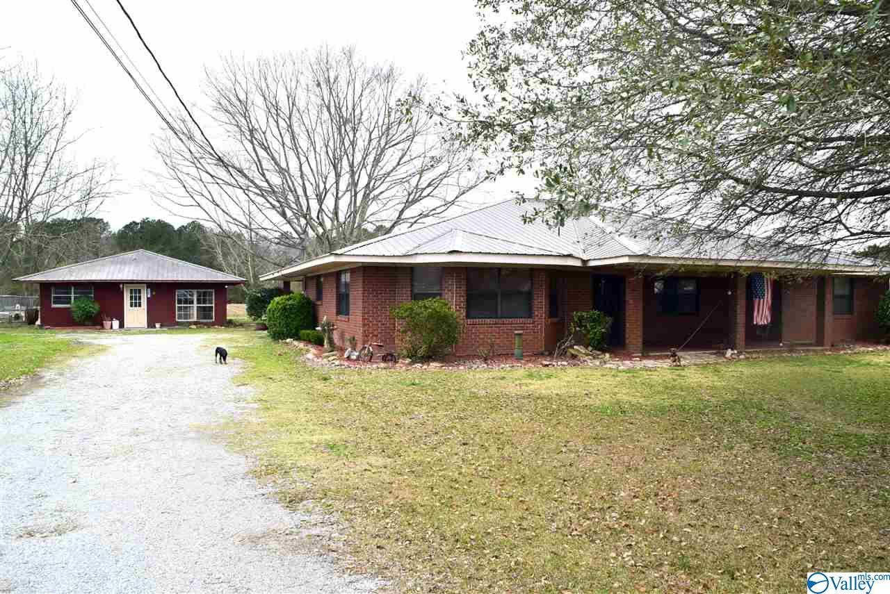 Hokes Bluff, AL 35903,1174 Alford Bend Road