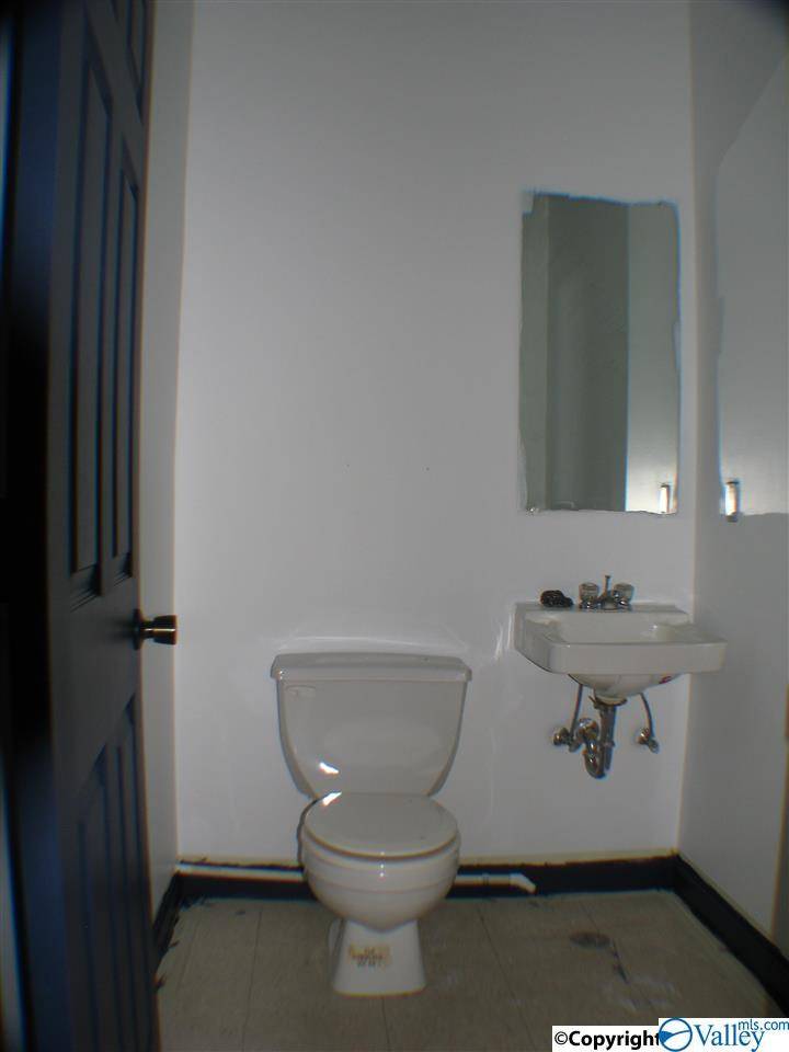 Centre, AL 35960,1 Sunflower Court #1-7