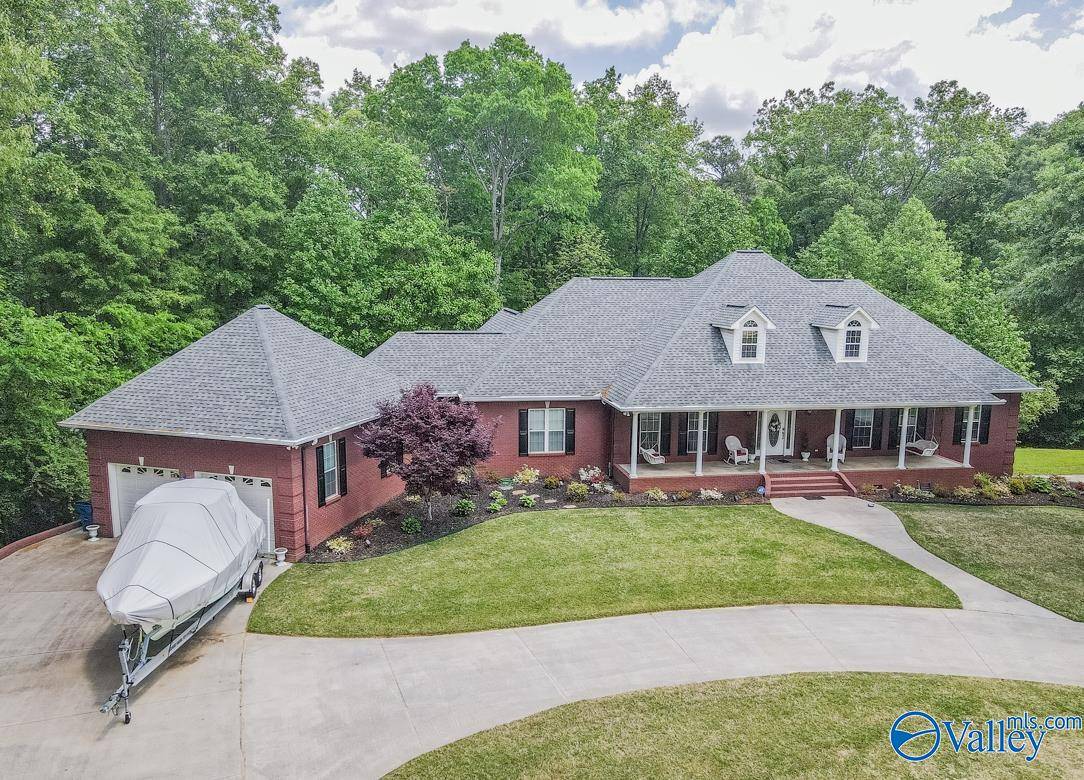 Albertville, AL 35950,190 Damaris Drive