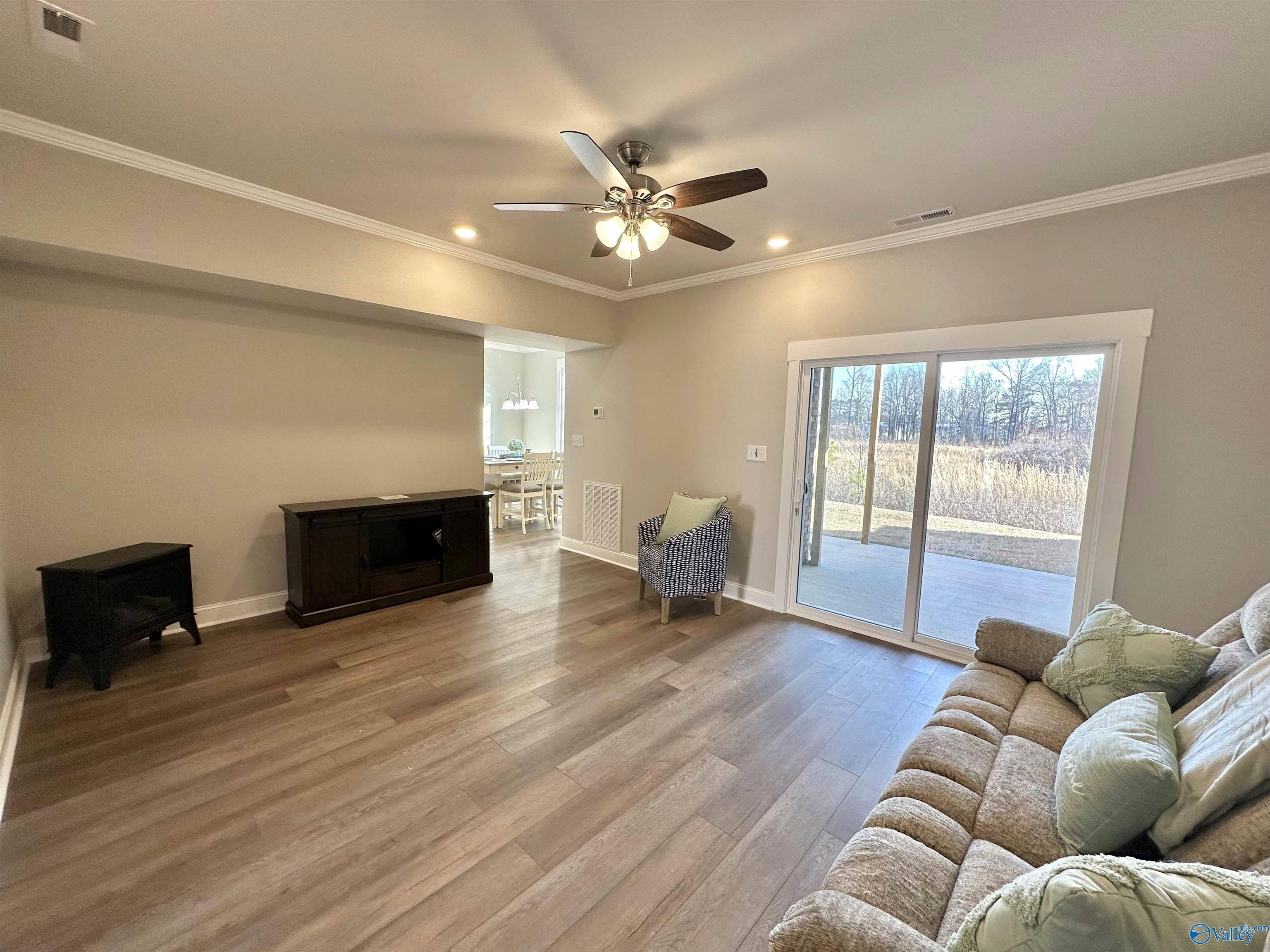 Athens, AL 35613,26087 Breakers Circle