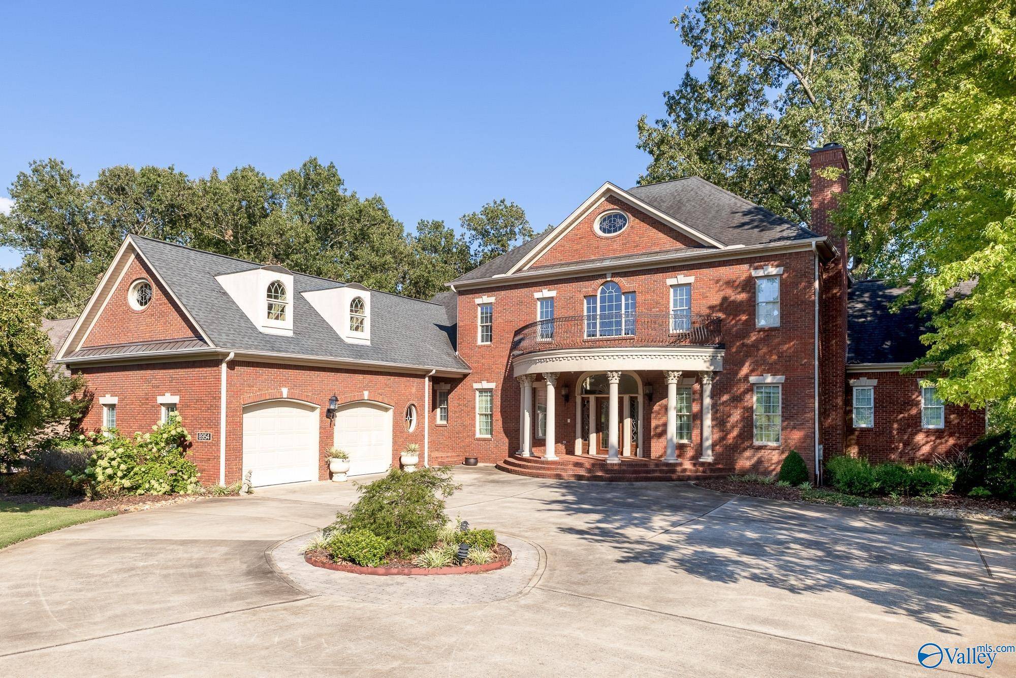 Athens, AL 35611,8954 Brigadoon Drive