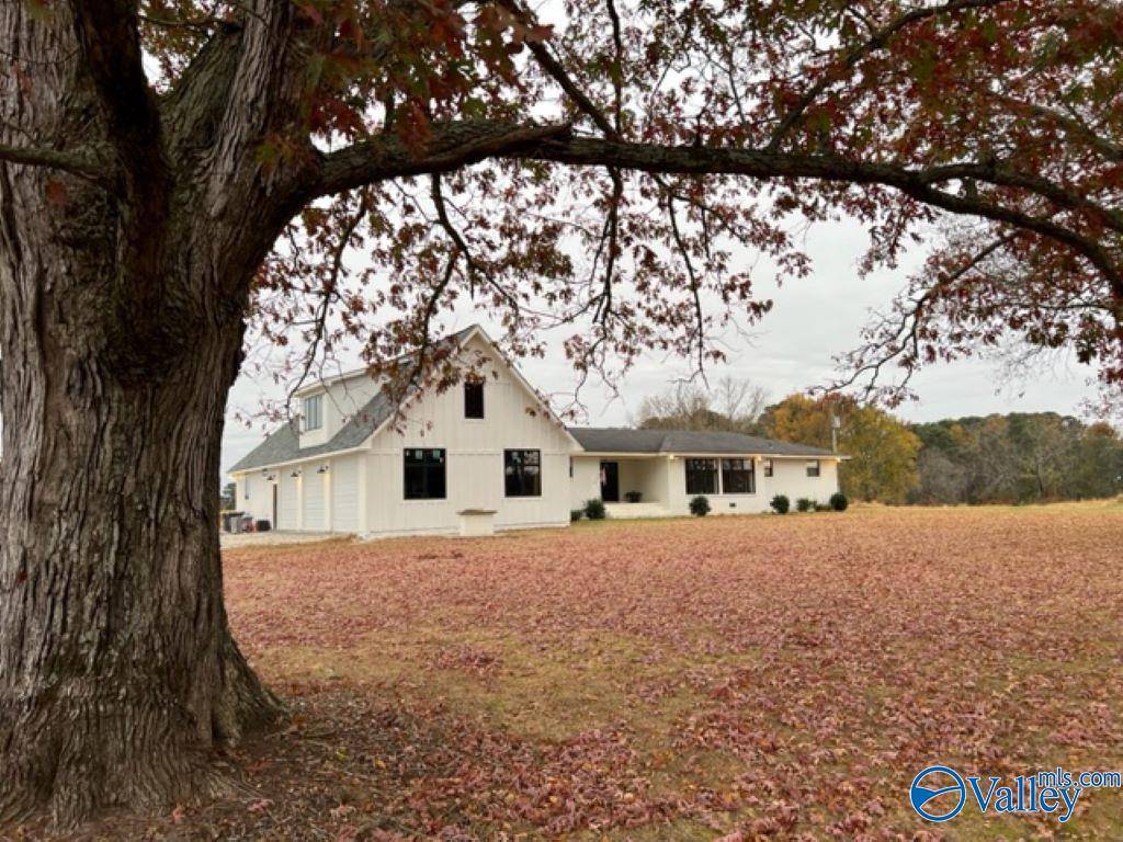 Eva, AL 35621,3269 E Hwy 55