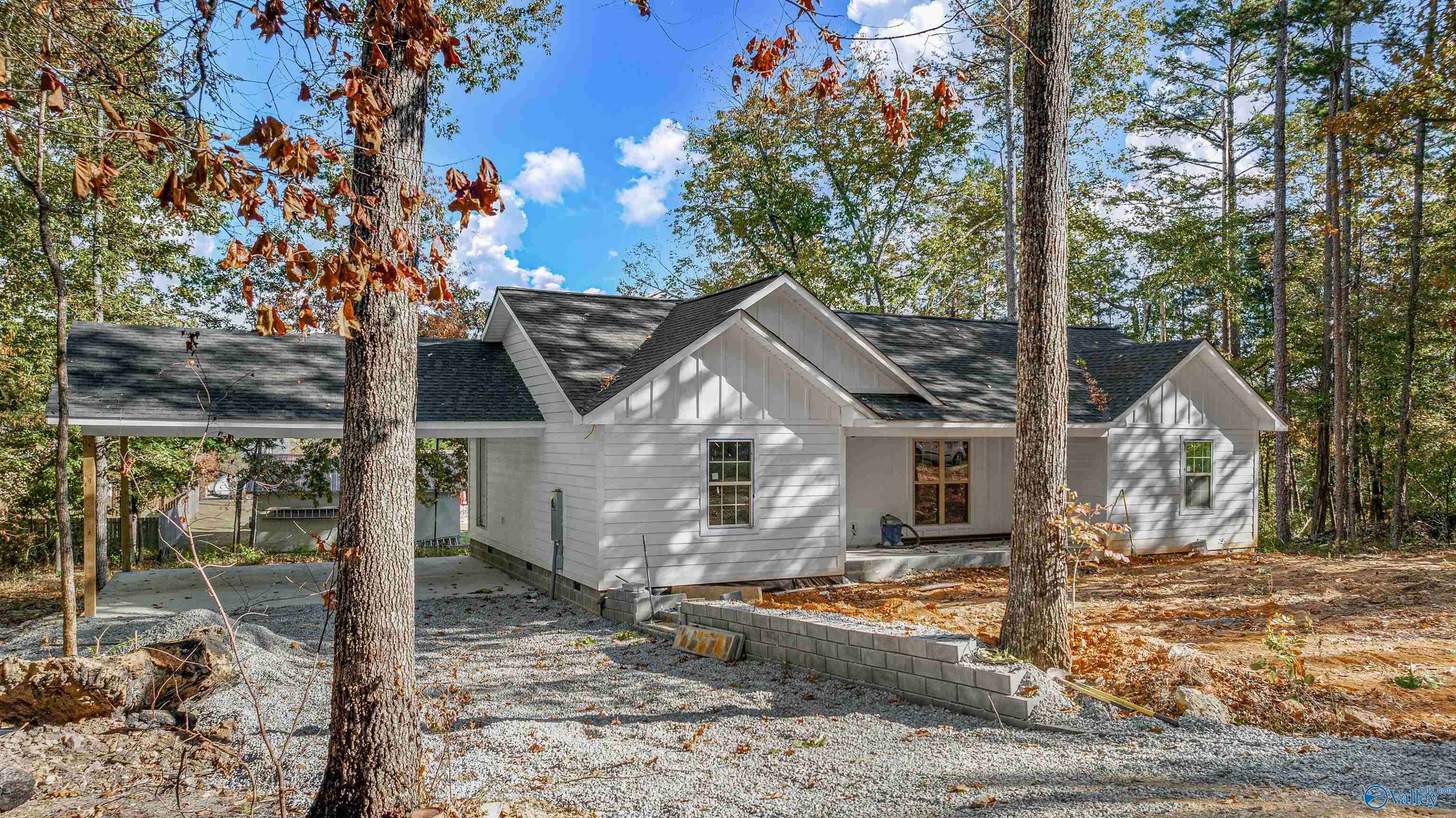 Valley Head, AL 35989,45 Hickory Lane