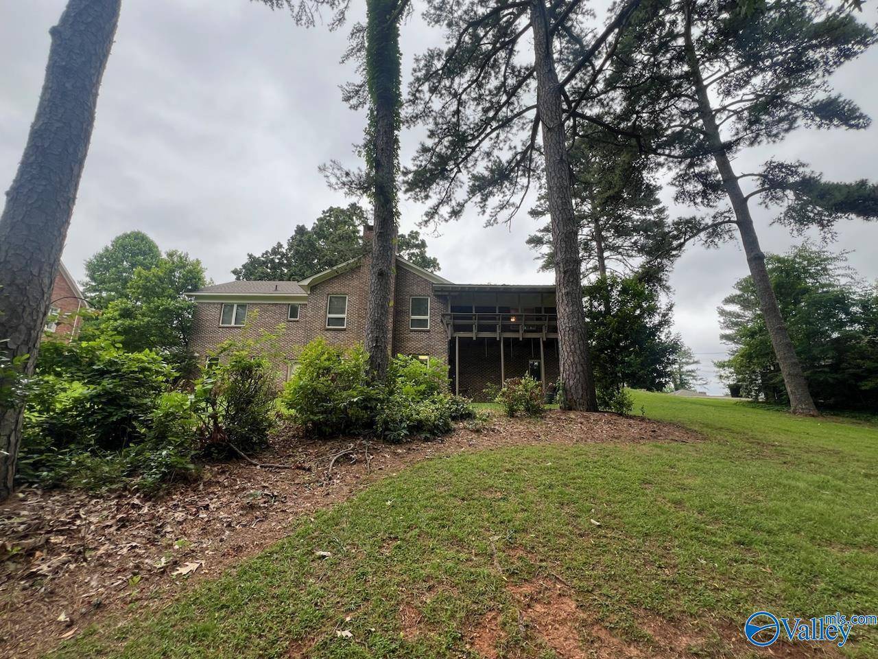 Gadsden, AL 35901,166 Azalea Drive