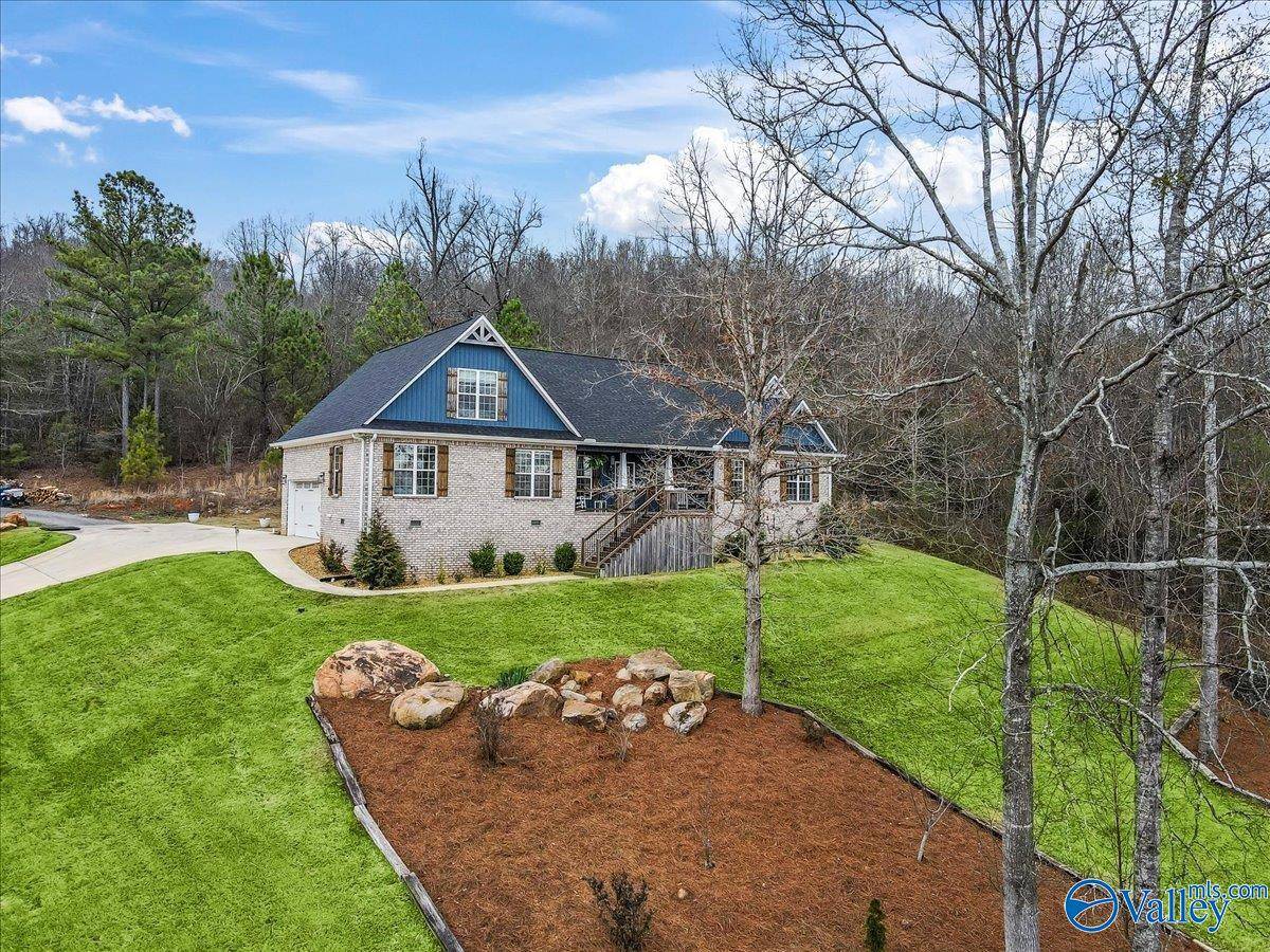 Guntersville, AL 35976,83 Buckskin Drive