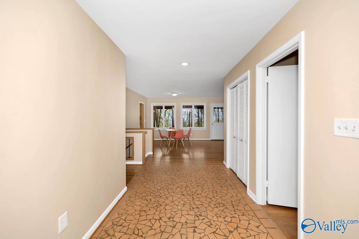 Huntsville, AL 35801,3202 Panorama Drive SE
