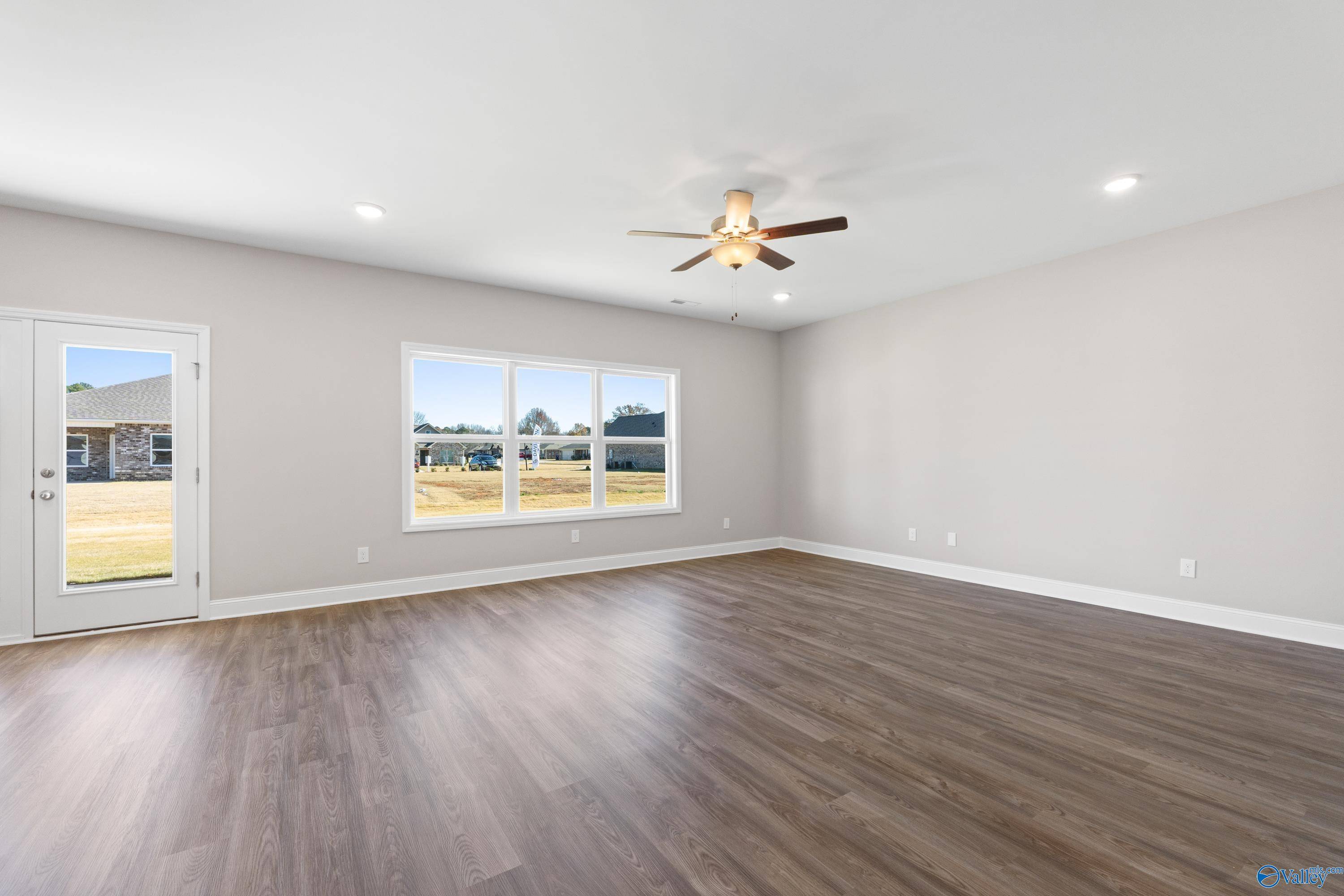 Toney, AL 35773,305 Cherokee Glen Avenue
