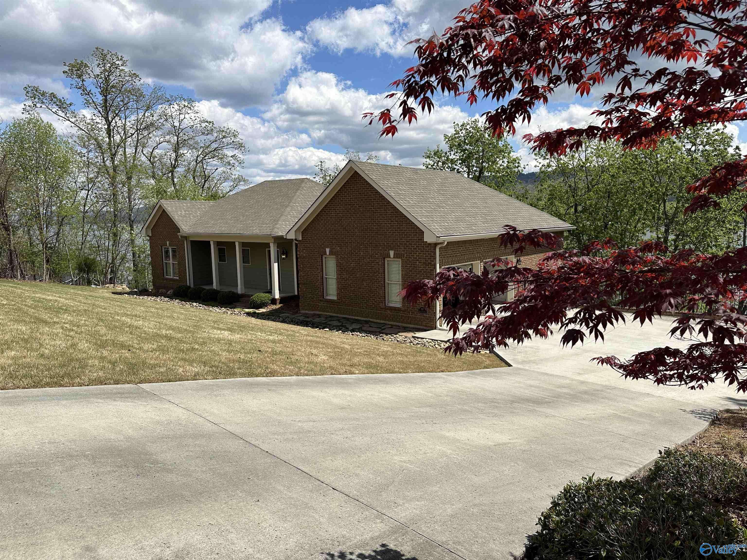 Scottsboro, AL 35769,767 Monte Sano Drive