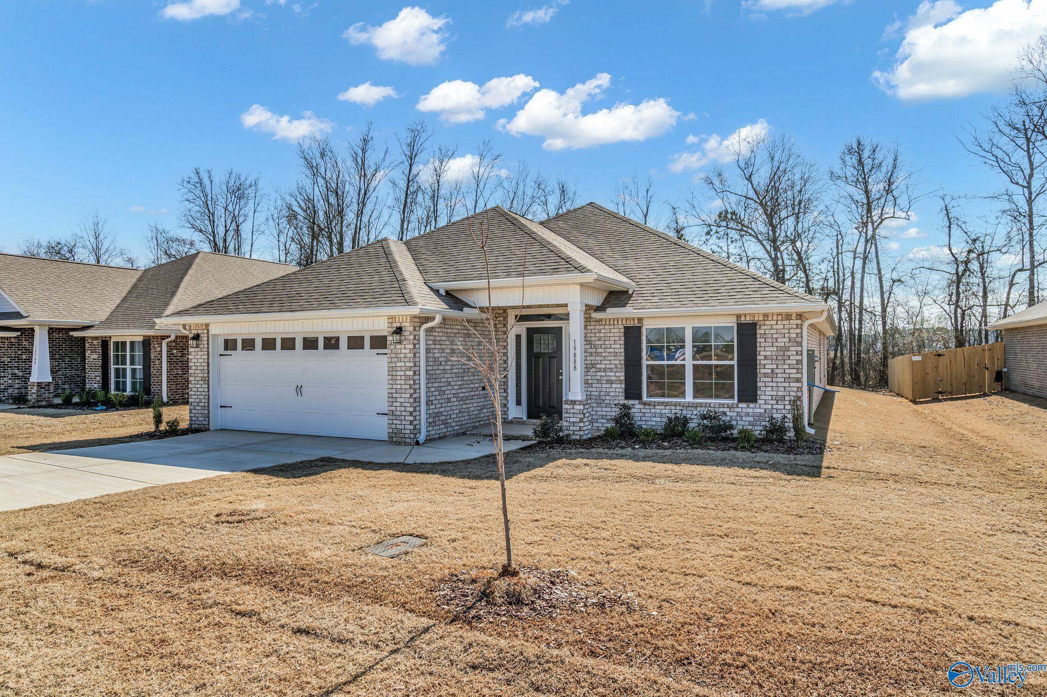 Athens, AL 35611,19888 Redhawk Drive