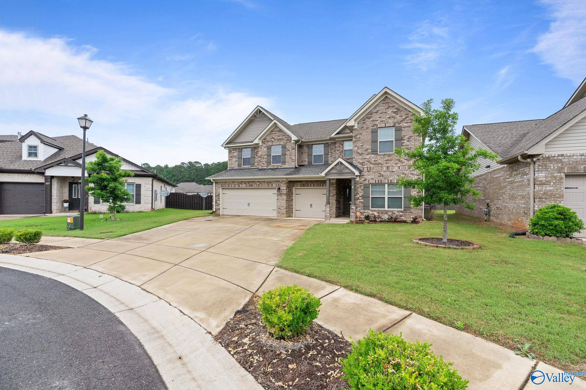 Madison, AL 35756,105 Sunbriar Court