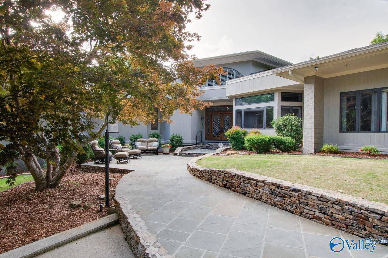 Huntsville, AL 35801,2600 Trailway Road SE