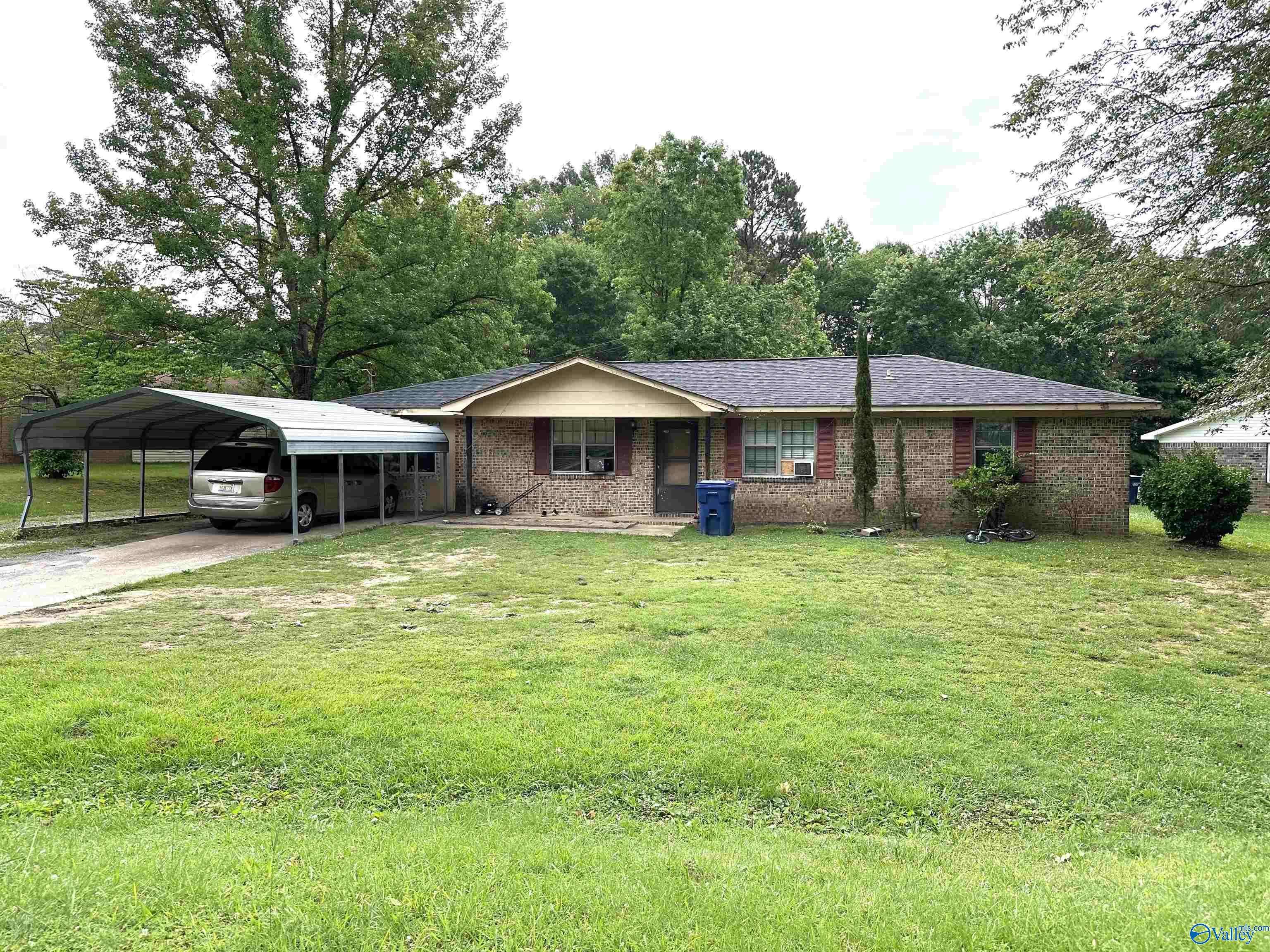 Albertville, AL 35950,122 Celia Avenue