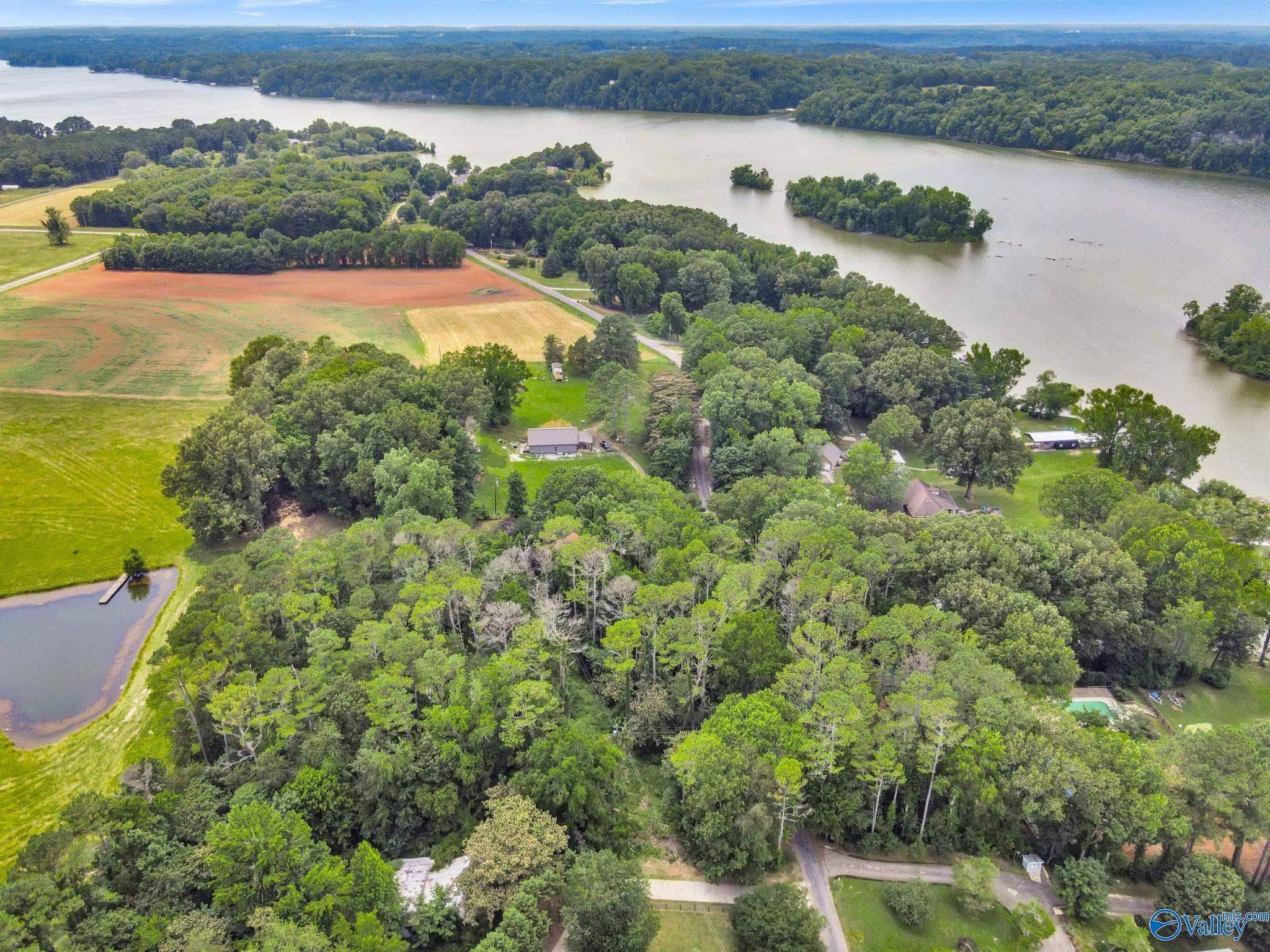 Athens, AL 35611,2.14 Acres Riverside Drive