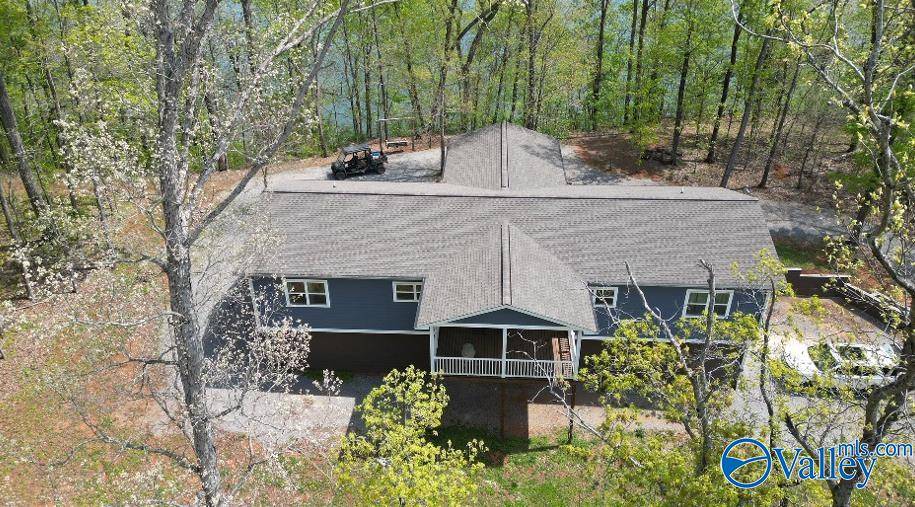 Hollywood, AL 35752,766 County Road 246