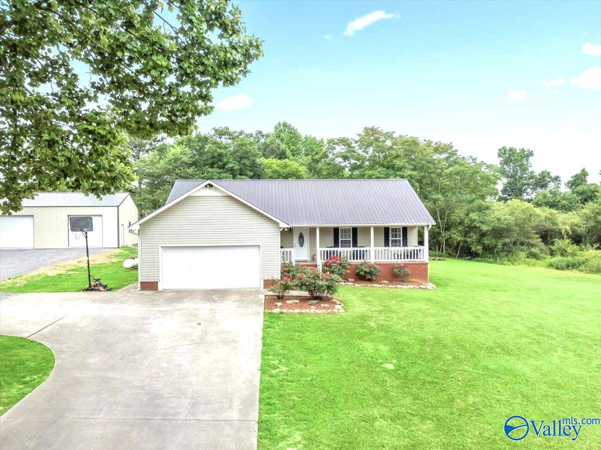 Geraldine, AL 35974,175 Shady Lane