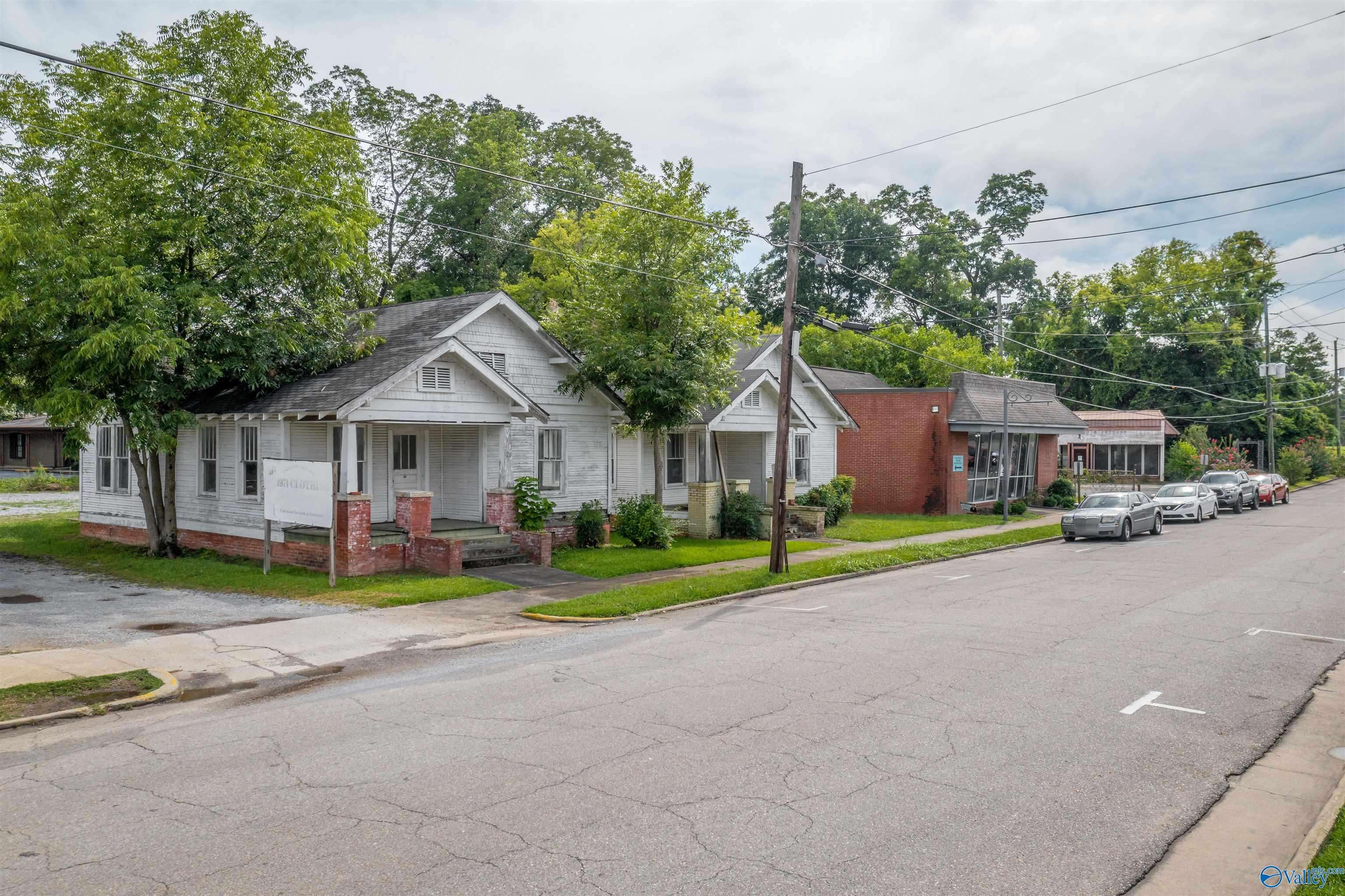 Gadsden, AL 35901,402/404/406 Bay Street