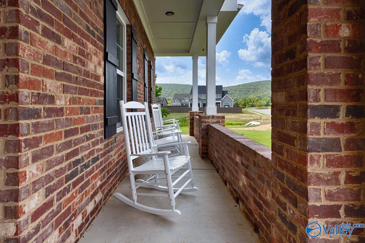 Owens Cross Roads, AL 35763,7815 Lake Walk Way