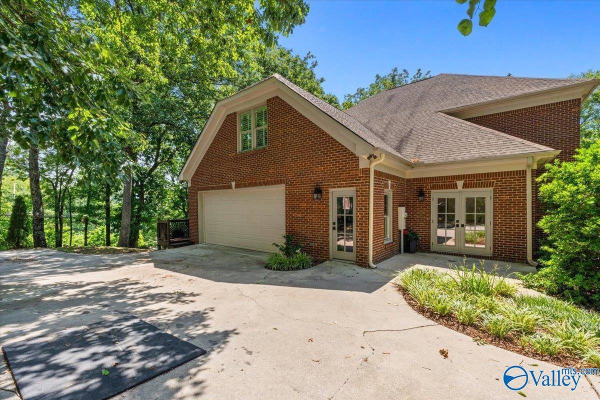 Huntsville, AL 35801,2 Saint Charles Road