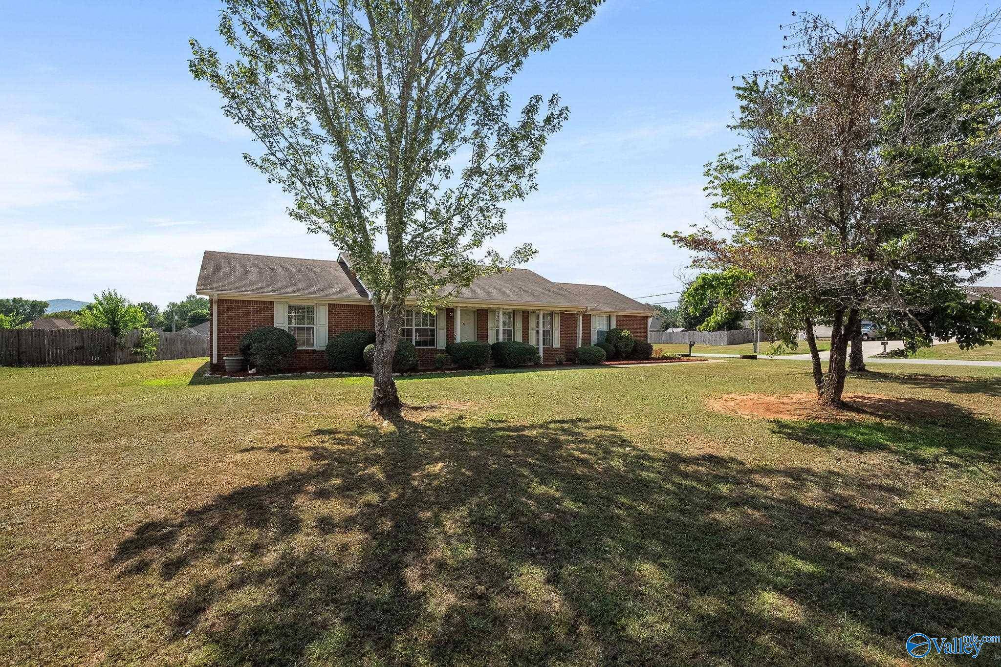 Huntsville, AL 35811,110 Country Charm Lane