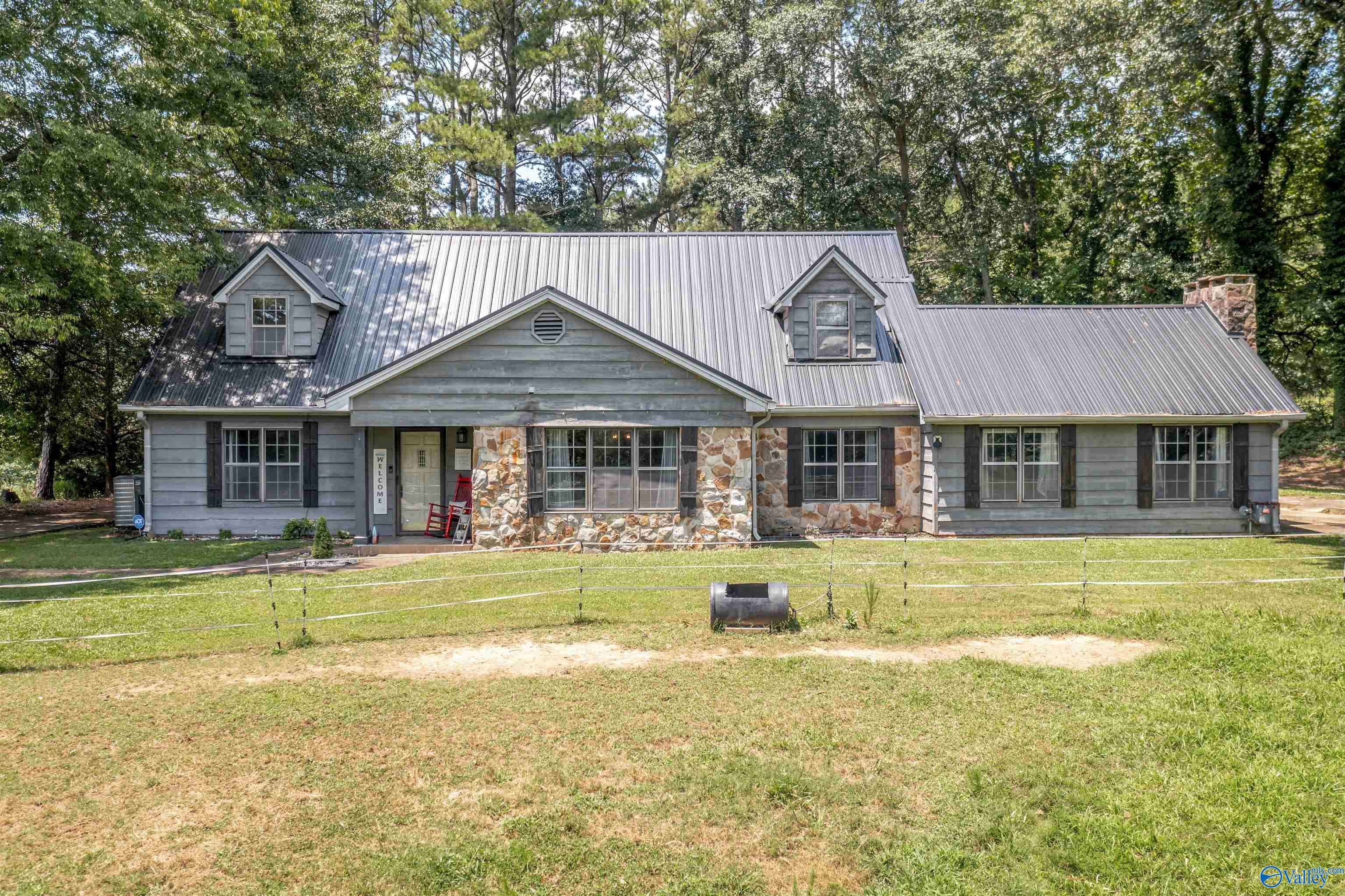 Collinsville, AL 35961,13986 Tabor Road