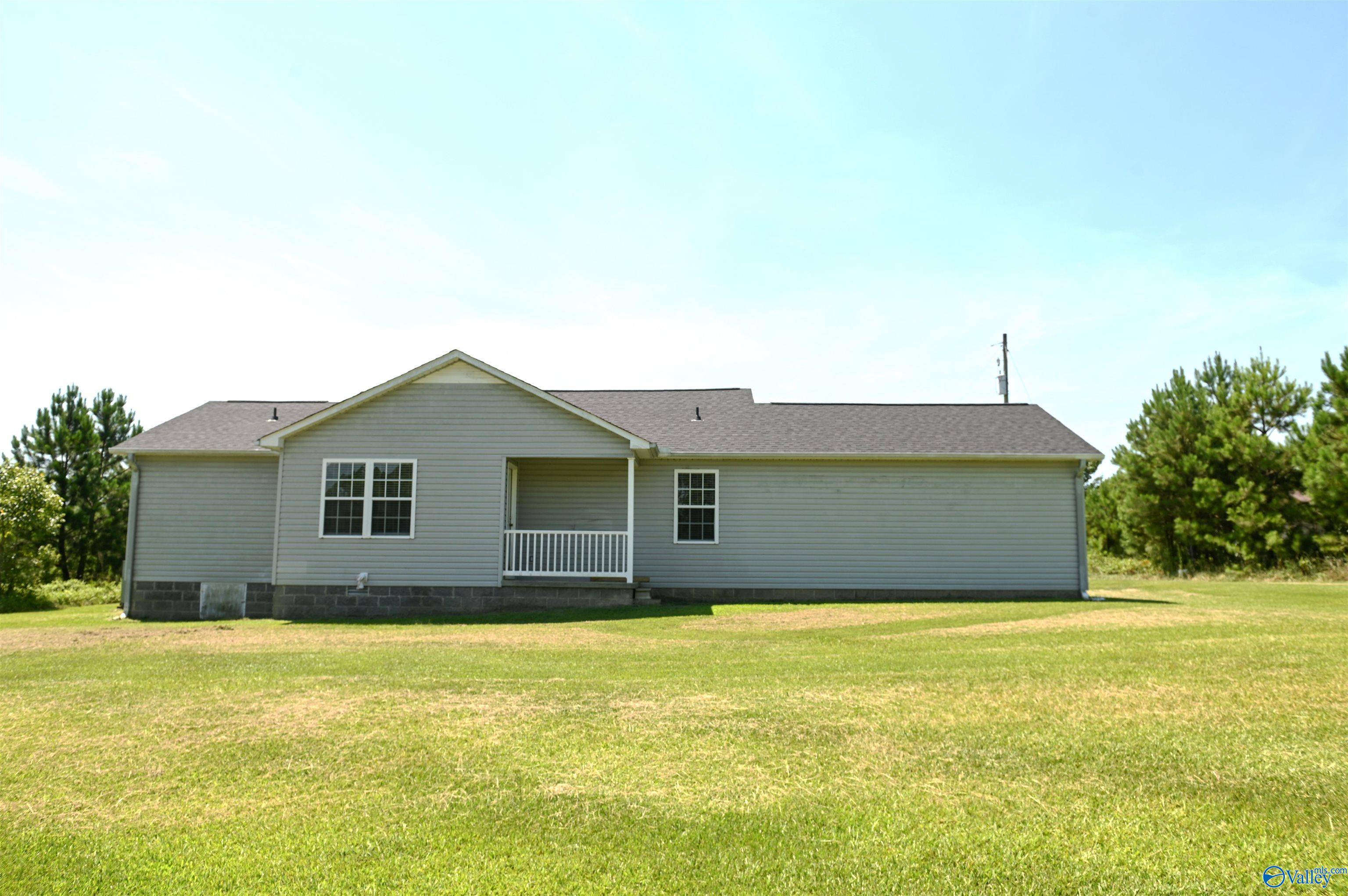 Hokes Bluff, AL 35903,115 Clay Drive