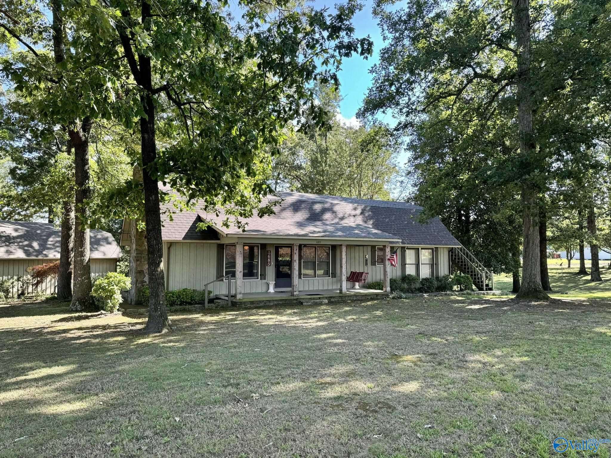 Boaz, AL 35957,1685 County Road 837