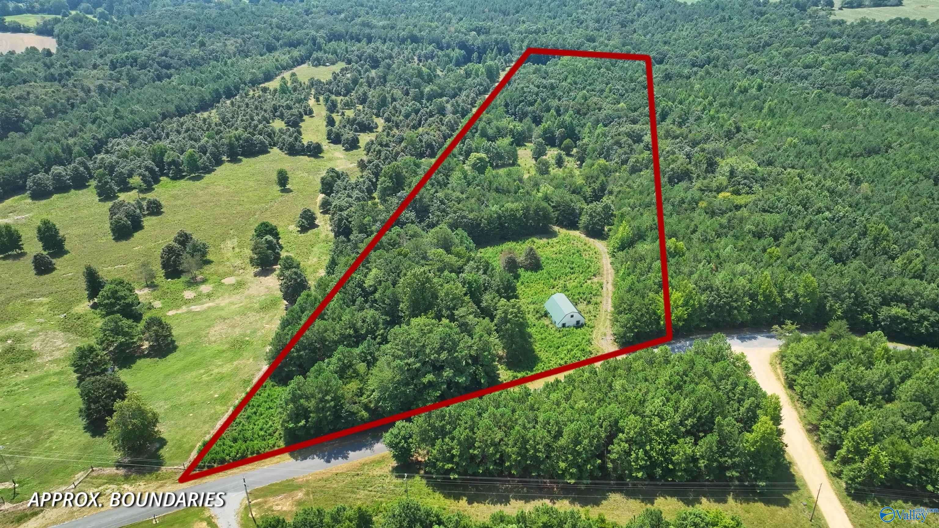 Fort Payne, AL 35967,13.33 acres County Road 118