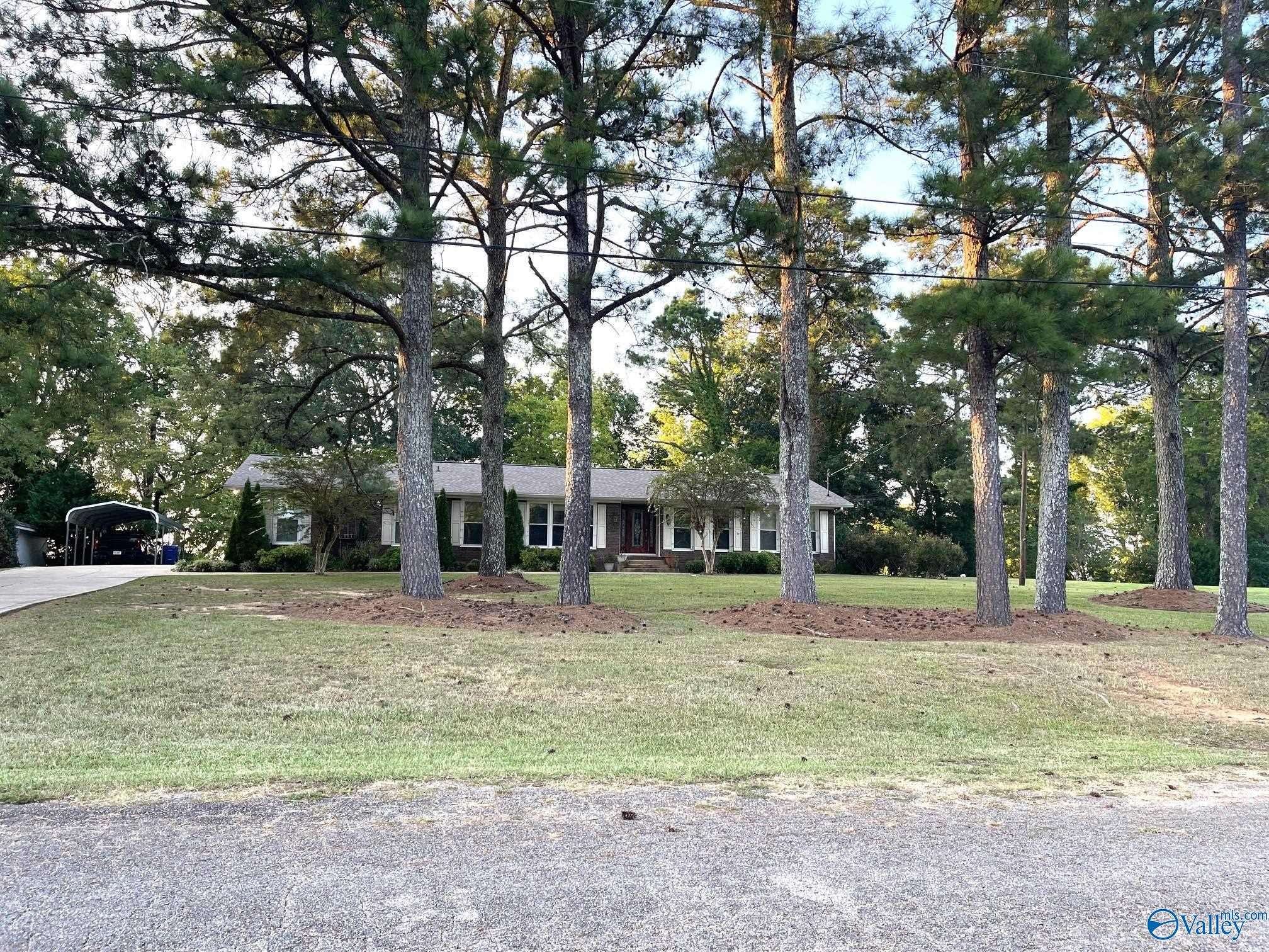 Hokes Bluff, AL 35903,3430 Brock Hill Drive