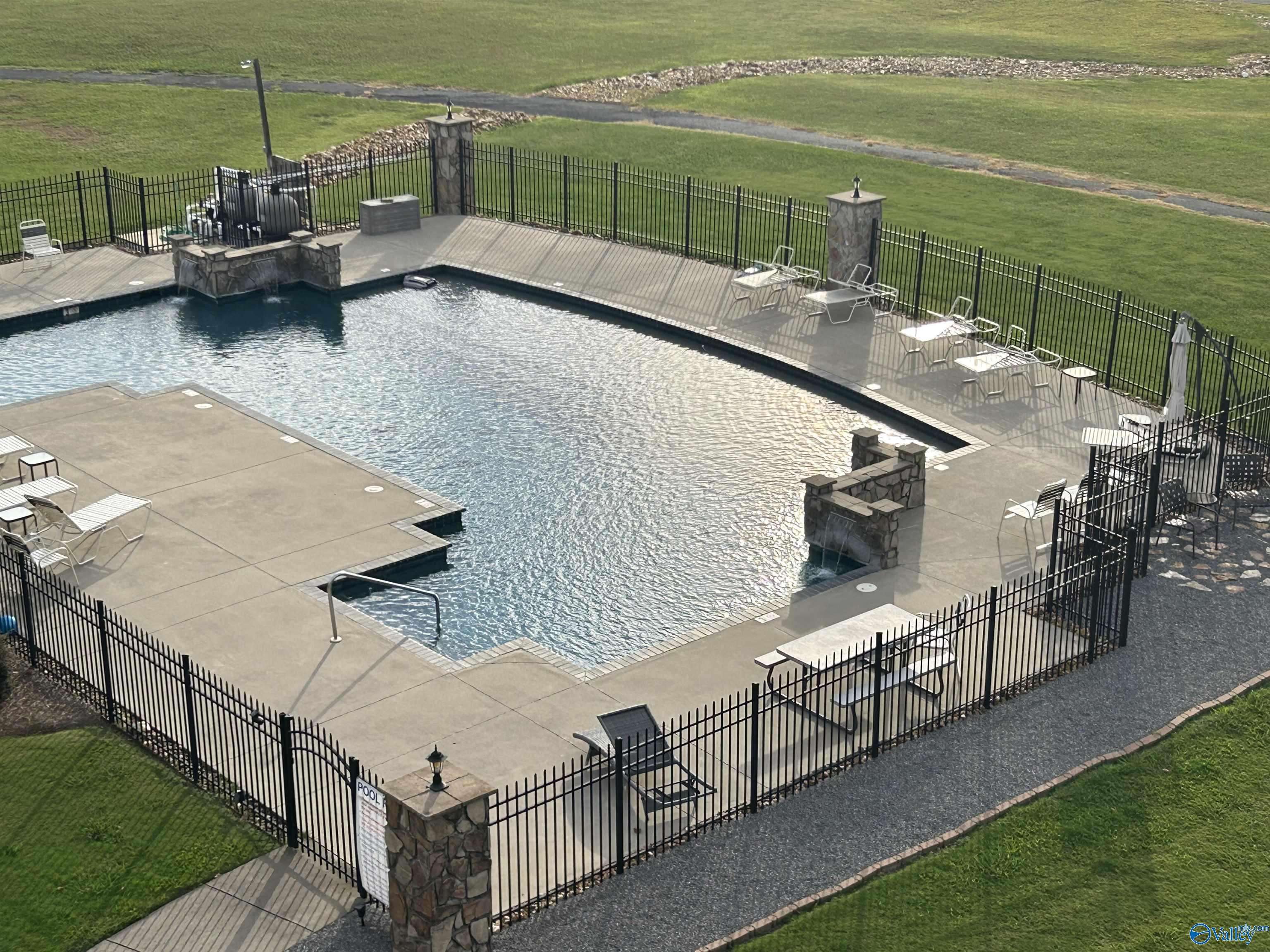 Cedar Bluff, AL 35959,3152 Dykes Bridge Road #402