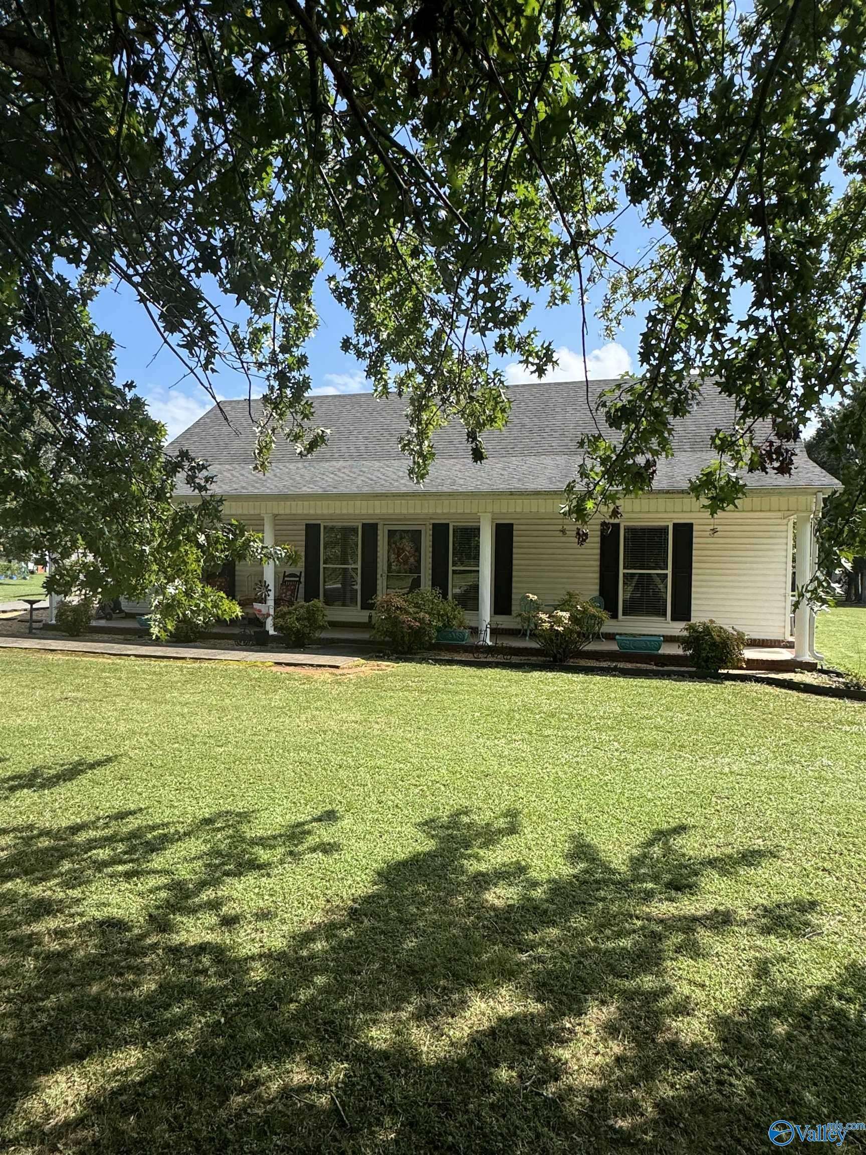 Hartselle, AL 35640,69 Cagle Road