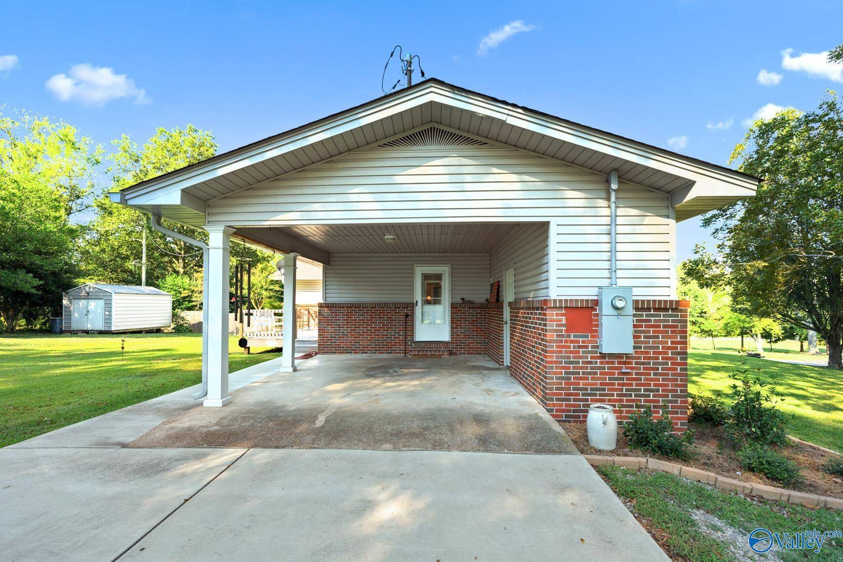 Cullman, AL 35055,810 8th Court NE