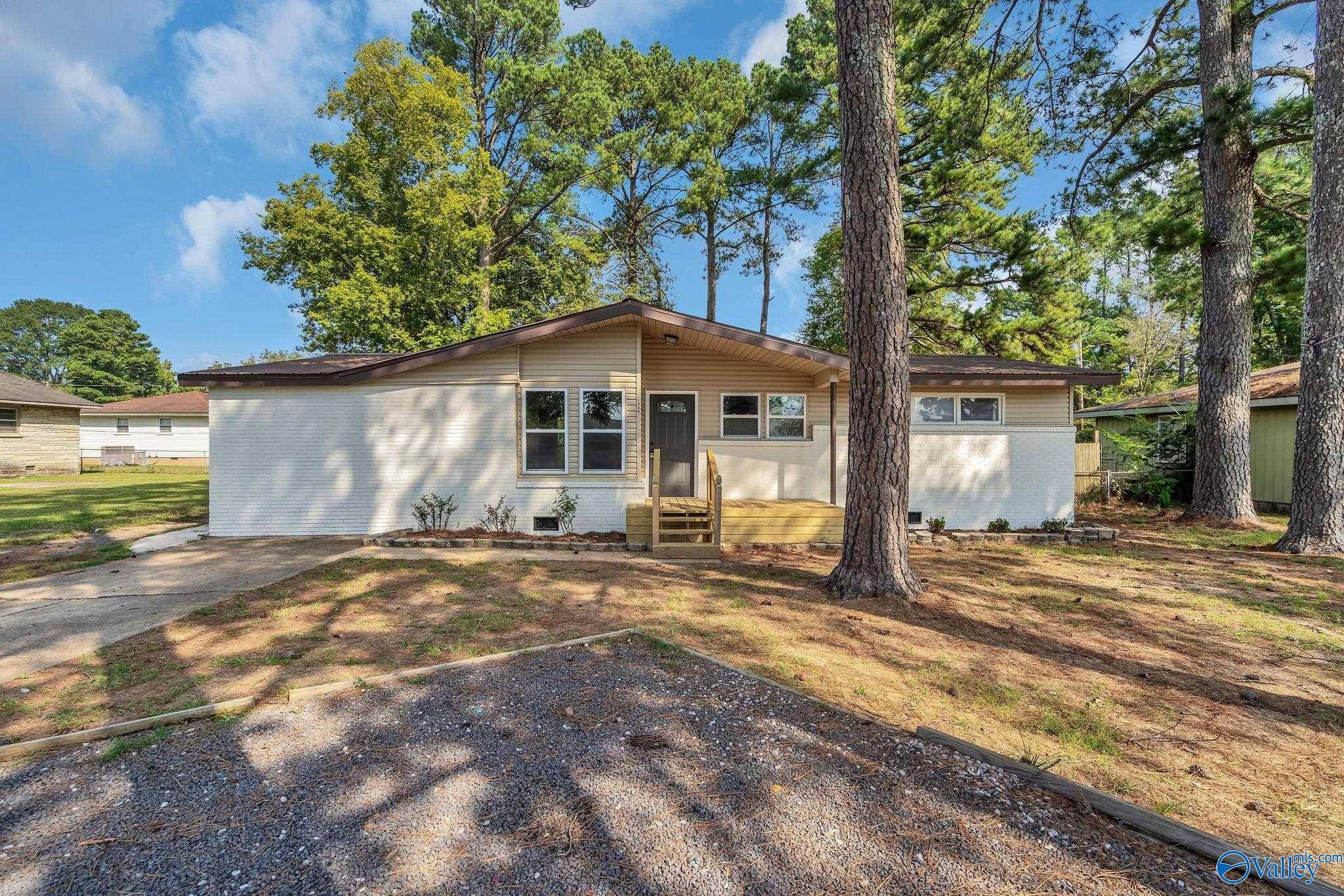 Decatur, AL 35601,1006 Royal Drive