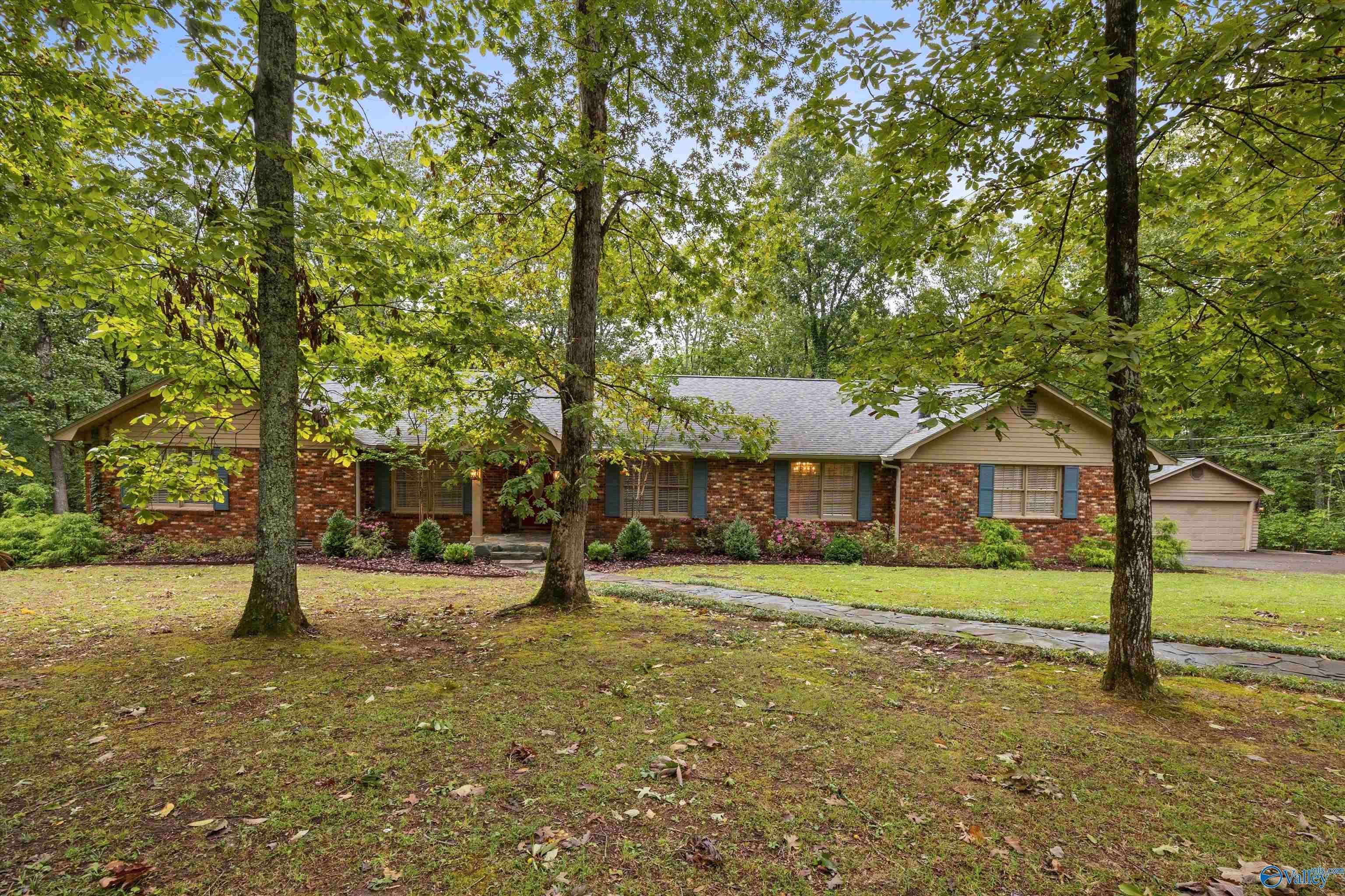 Decatur, AL 35603,4411 Autumn Leaves Trail SE