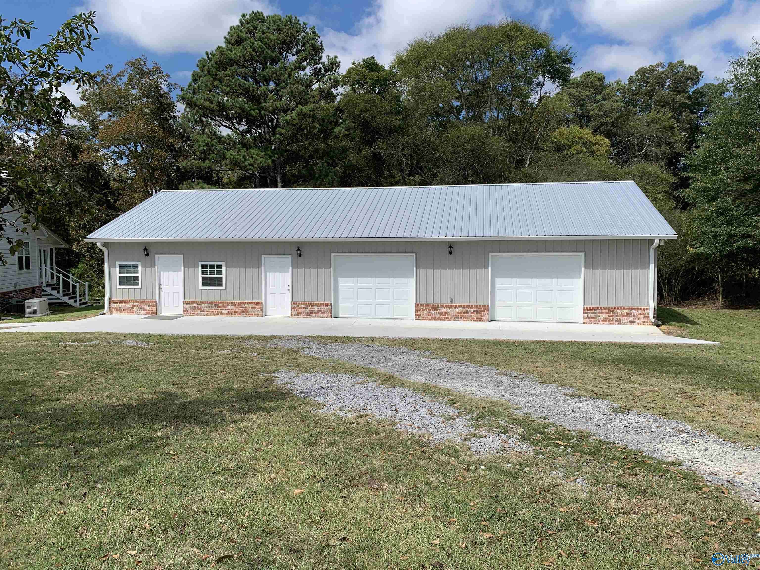 Boaz, AL 35957,1037 County Road 1