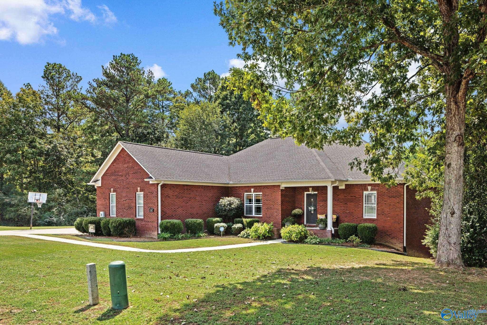 Cullman, AL 35055,1707 Churchill Lane