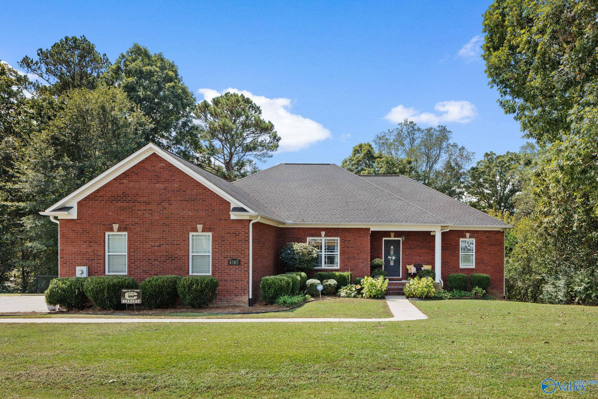 Cullman, AL 35055,1707 Churchill Lane