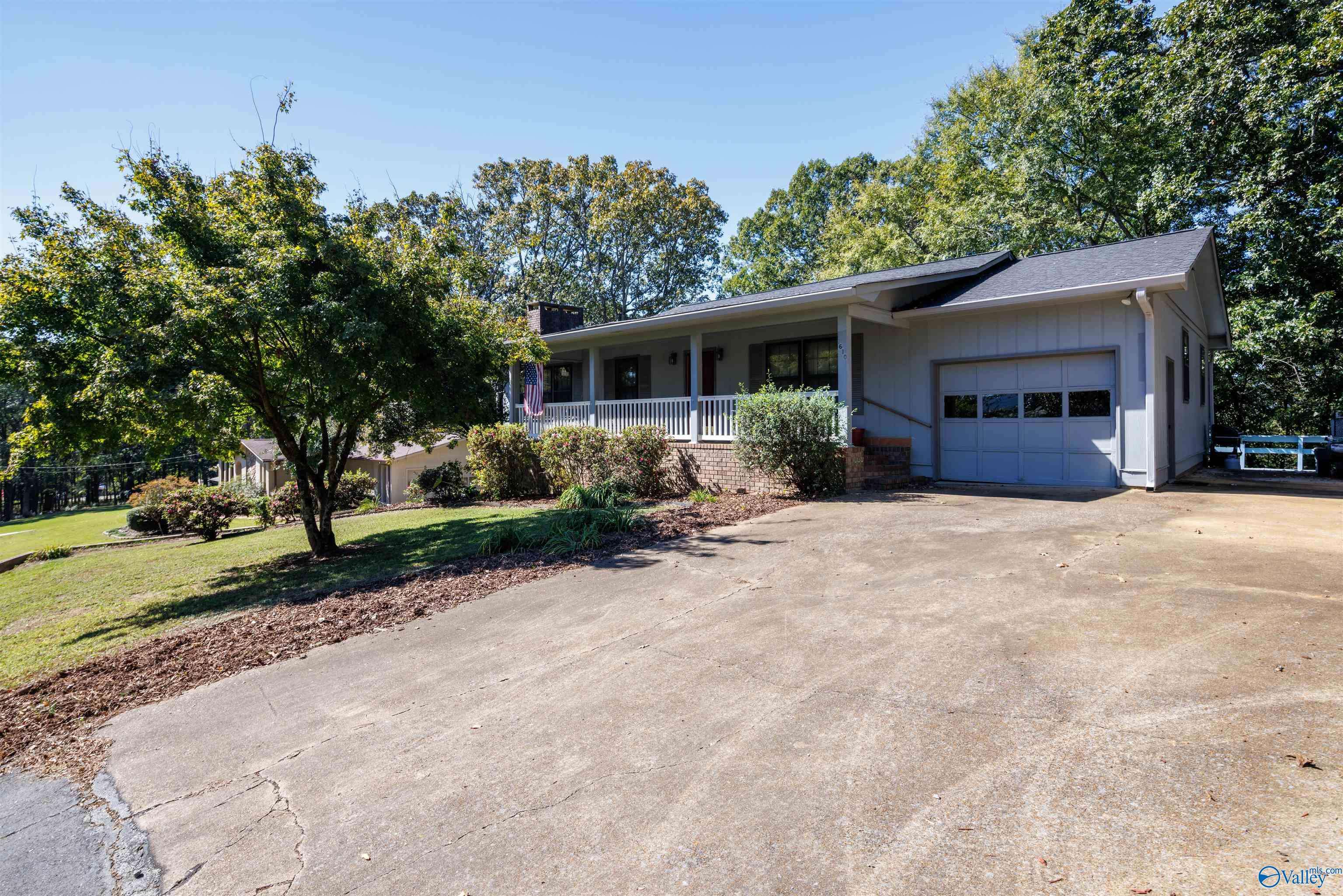 Scottsboro, AL 35768,1610 E Ridge Road