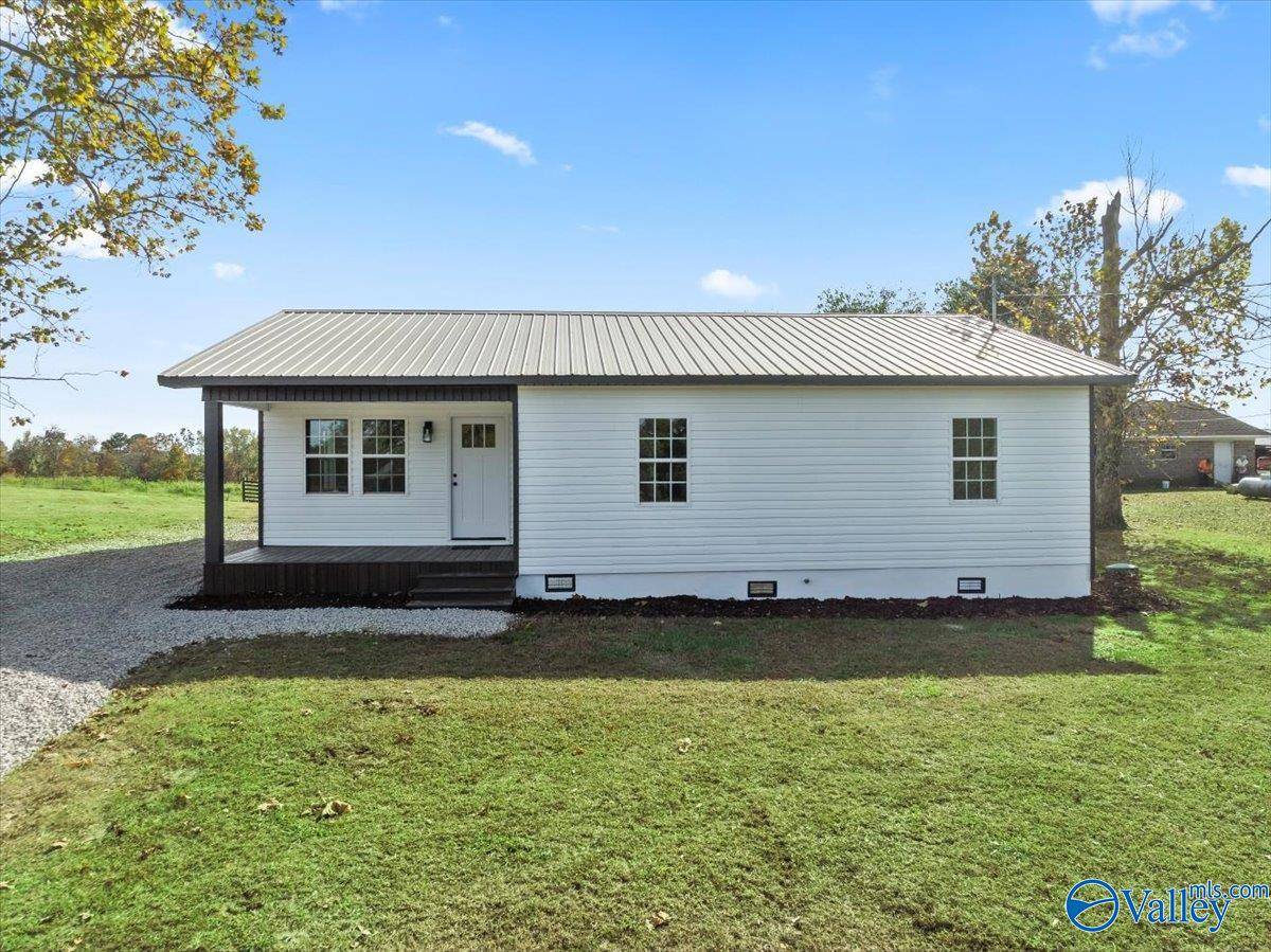 Baileyton, AL 35019,132 Summit Road