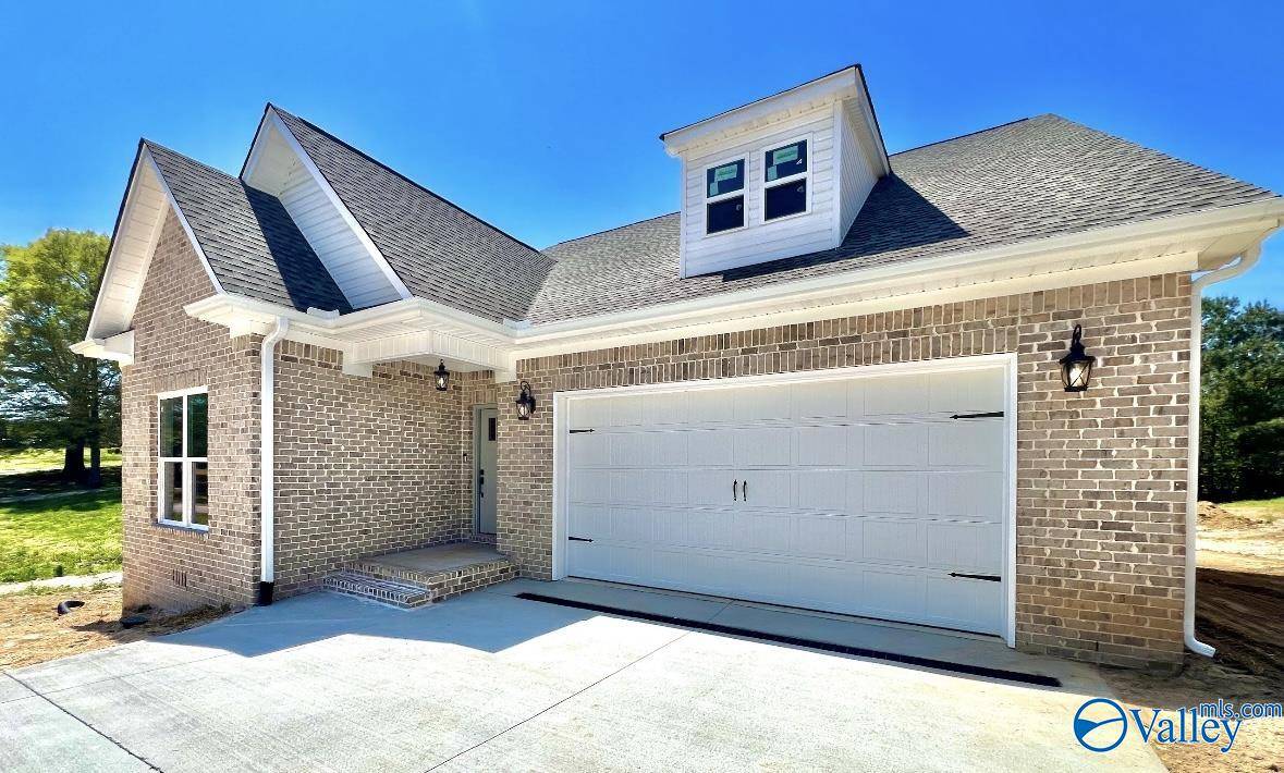 Arab, AL 35016,1339 Locust Drive NE